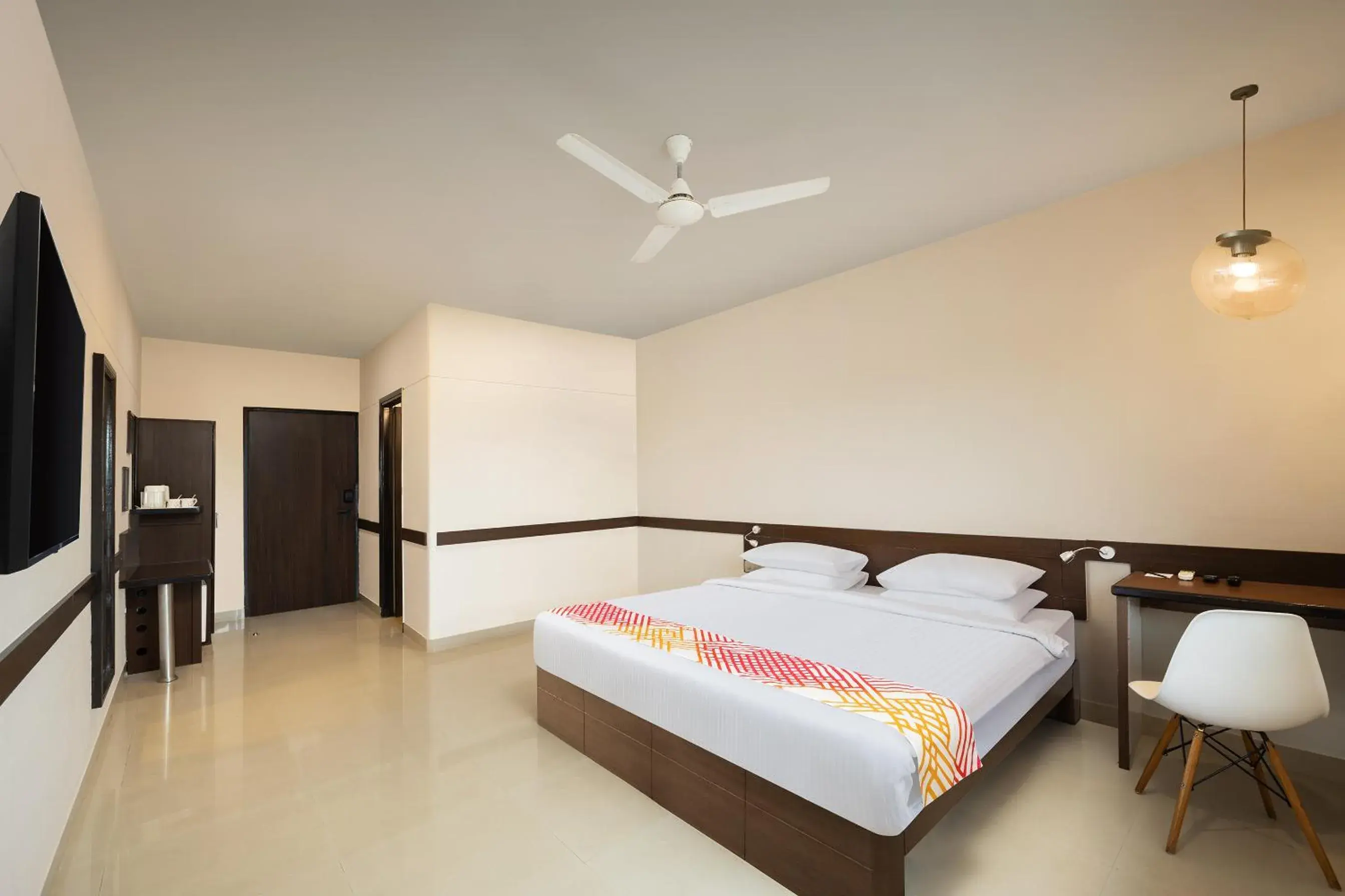 Bedroom, Bed in Ginger Mumbai Andheri (MIDC)