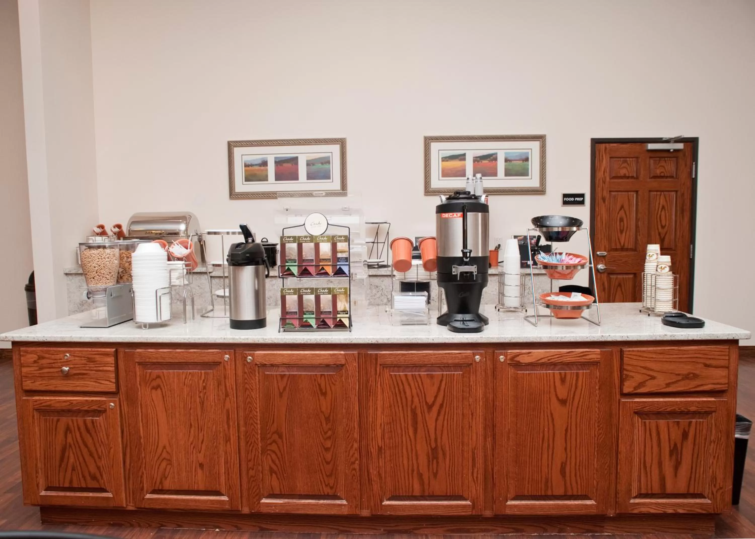 Restaurant/places to eat in Astoria Hotel & Event Center