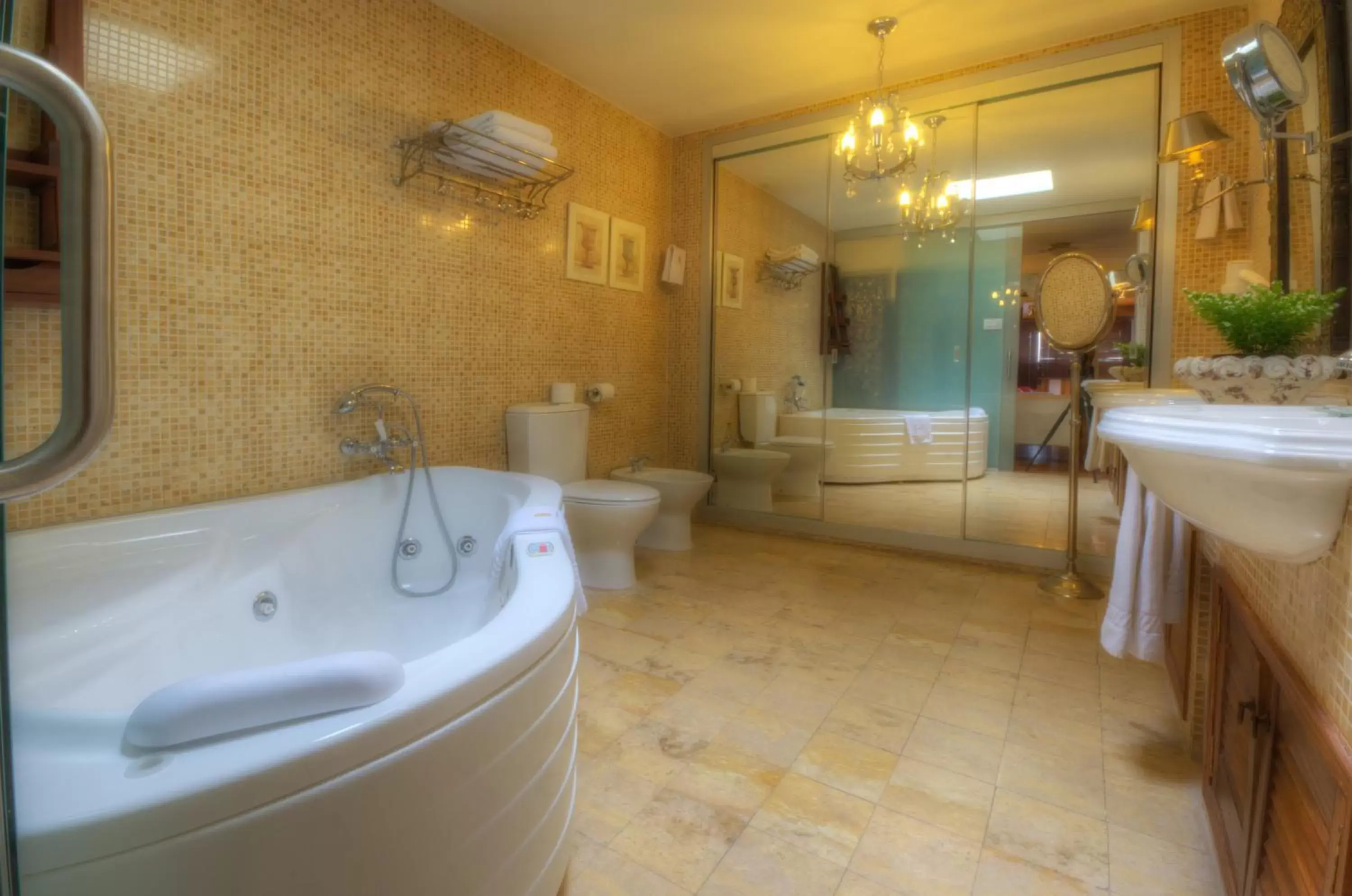 Bathroom in Hotel Argantonio