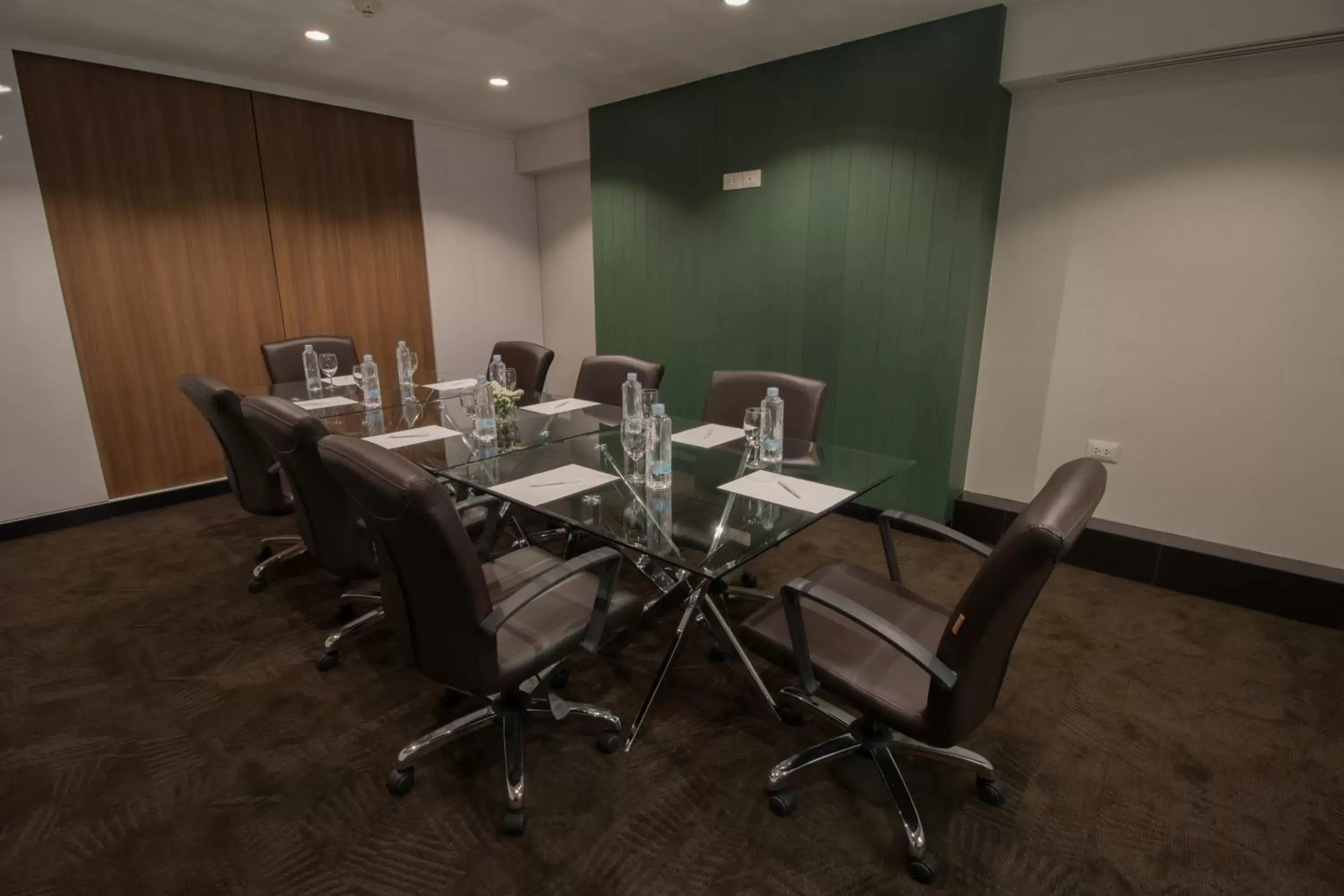 Meeting/conference room in Justice Hotel