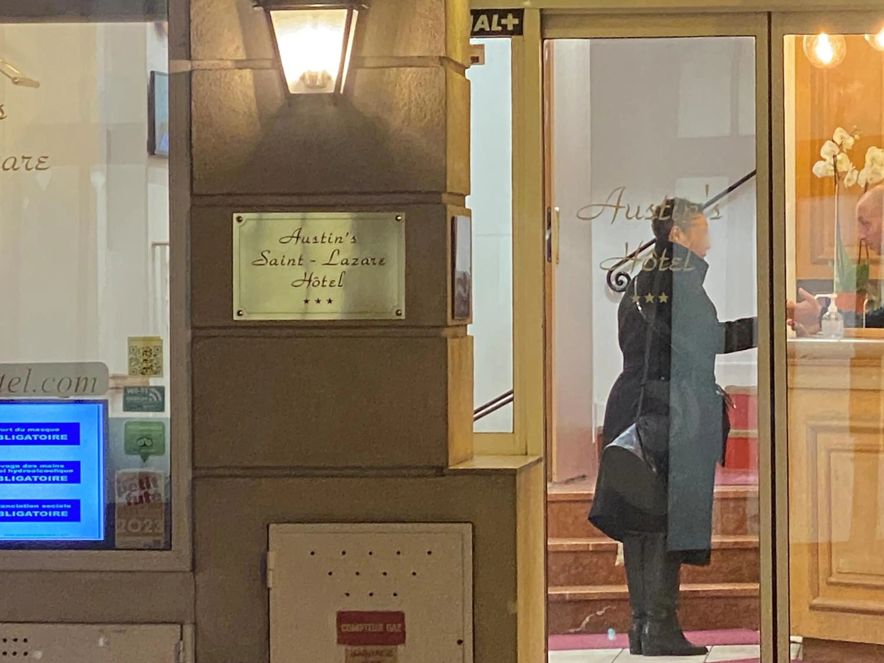 Lobby or reception in Austin's Saint Lazare Hotel