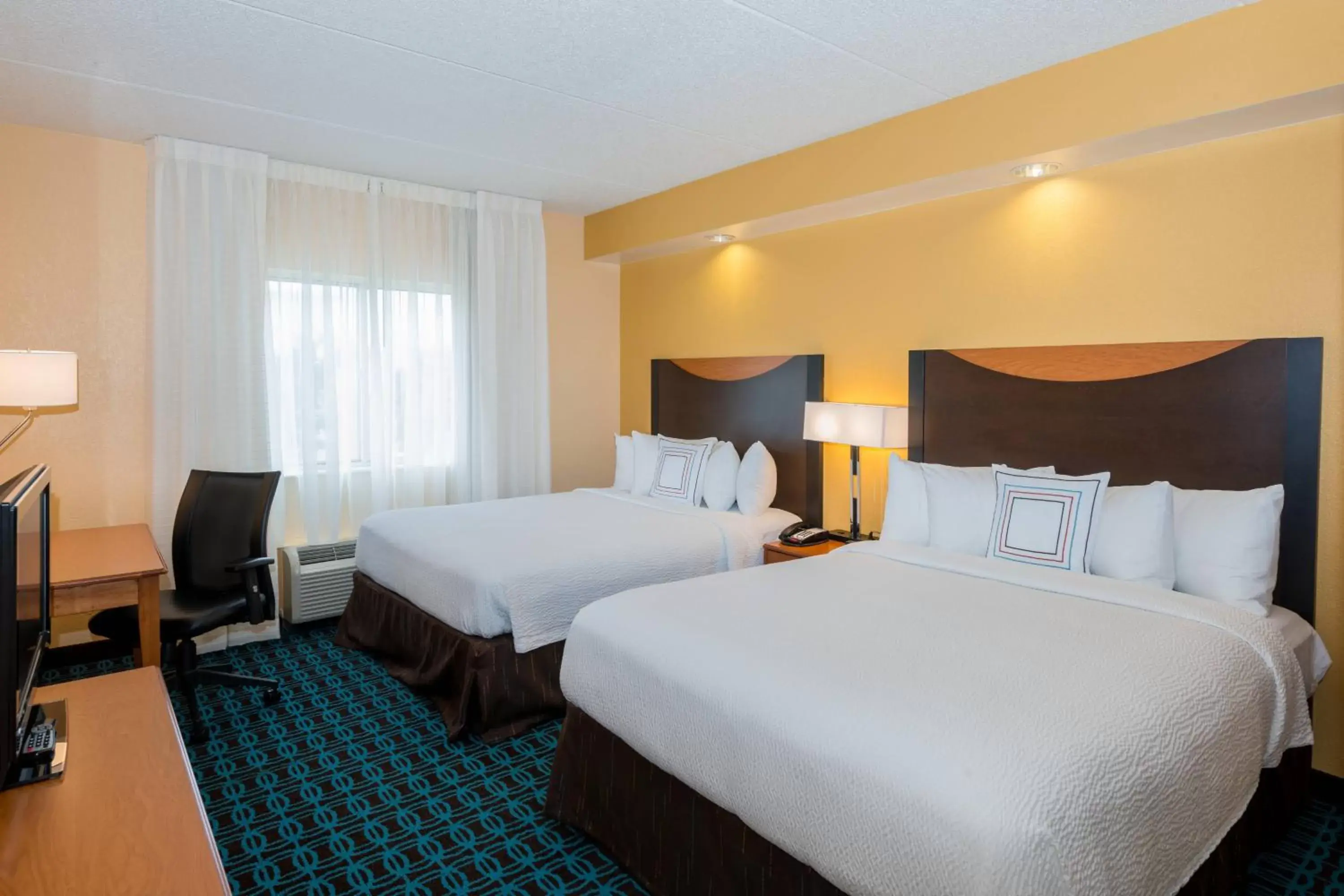 Photo of the whole room, Bed in Fairfield Inn & Suites by Marriott Nashville at Opryland