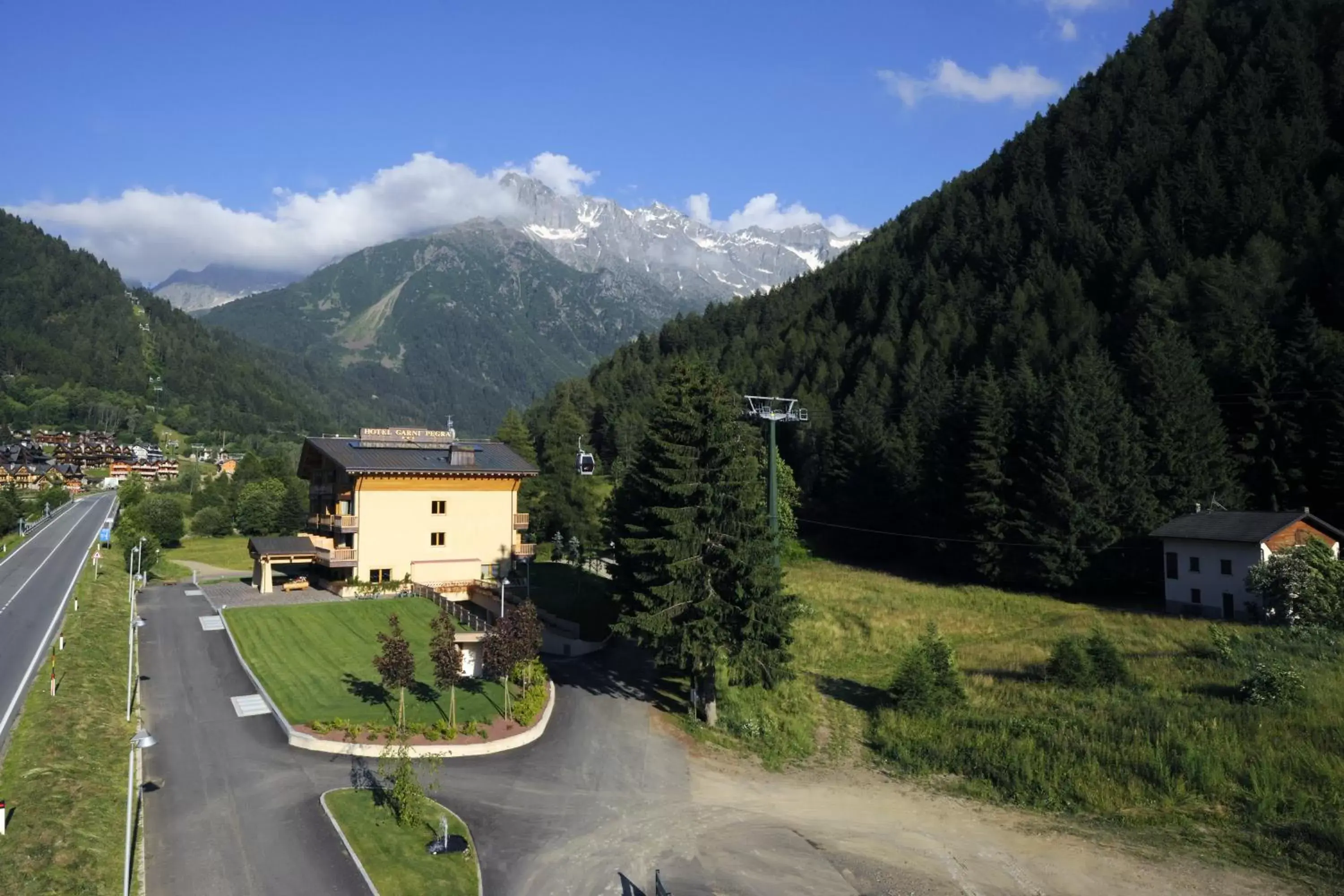 Bird's eye view, Bird's-eye View in Hotel Garni Pegrà