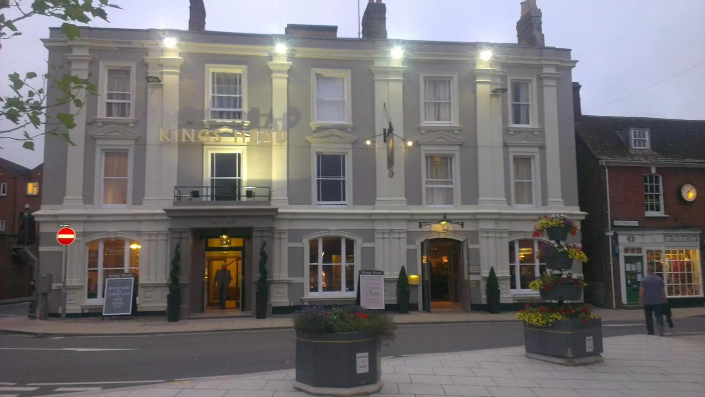 Facade/entrance, Property Building in King's Head Hotel By Greene King Inns