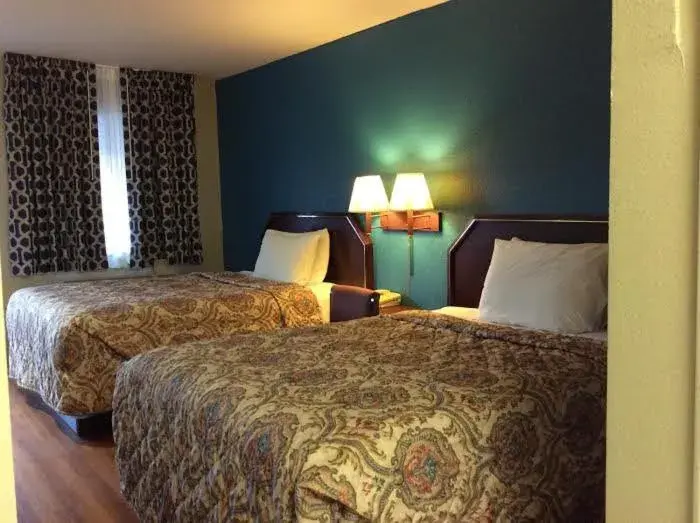 Bedroom, Bed in Stratford House Inn and Suites Temple Bedroom, Bed in Stratford House Inn and Suites Temple