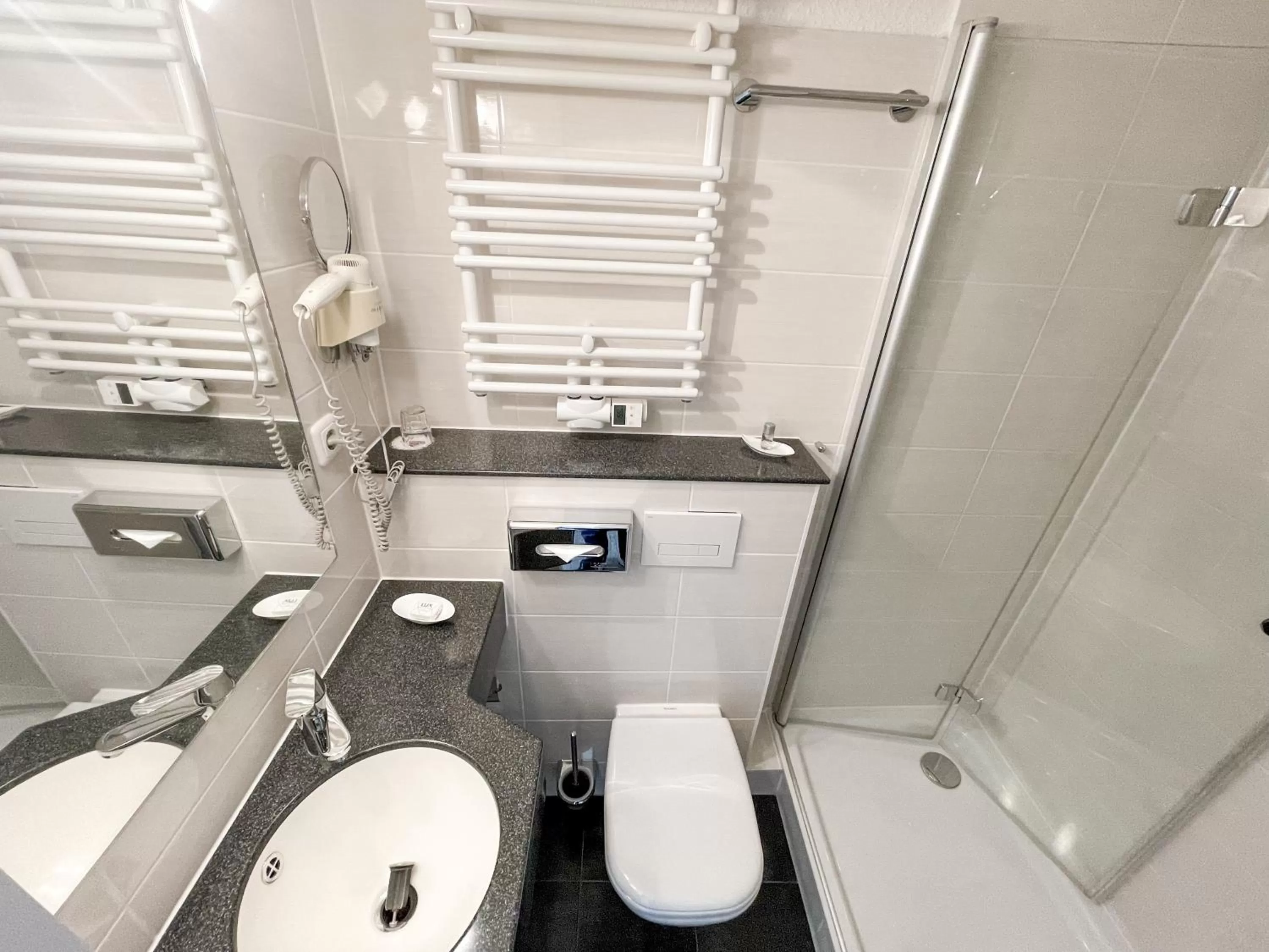 Bathroom in Hotel Schnehagen