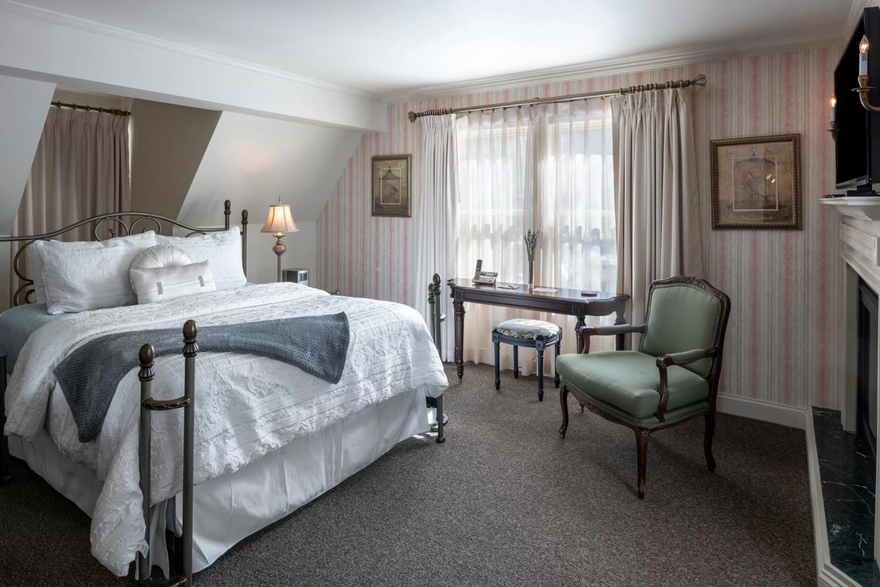 Bedroom, Bed in The Inn at Thorn Hill