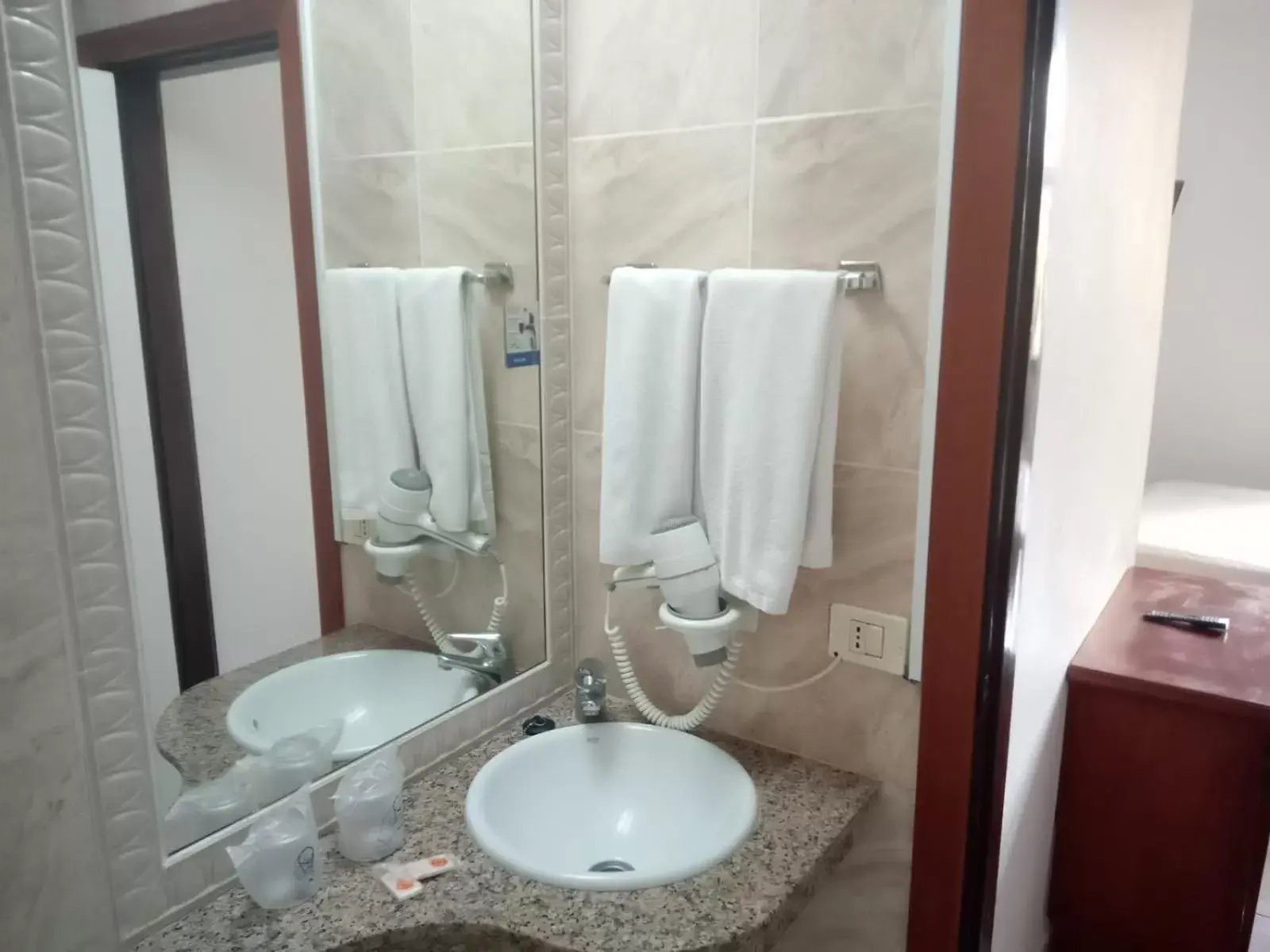 Bathroom in Hotel Tropical