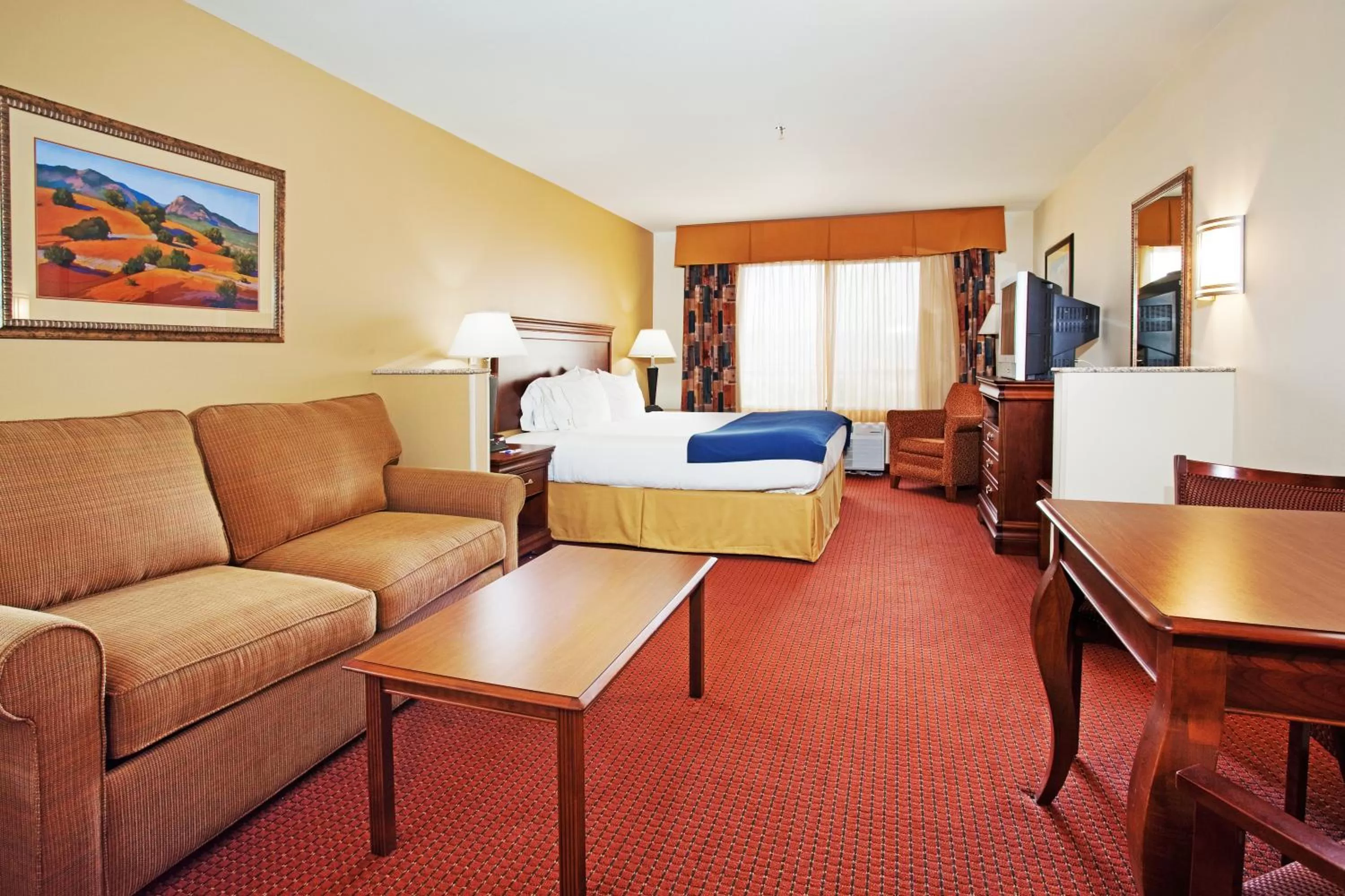 Photo of the whole room, Bed in Holiday Inn Express Hotel & Suites Tooele by IHG