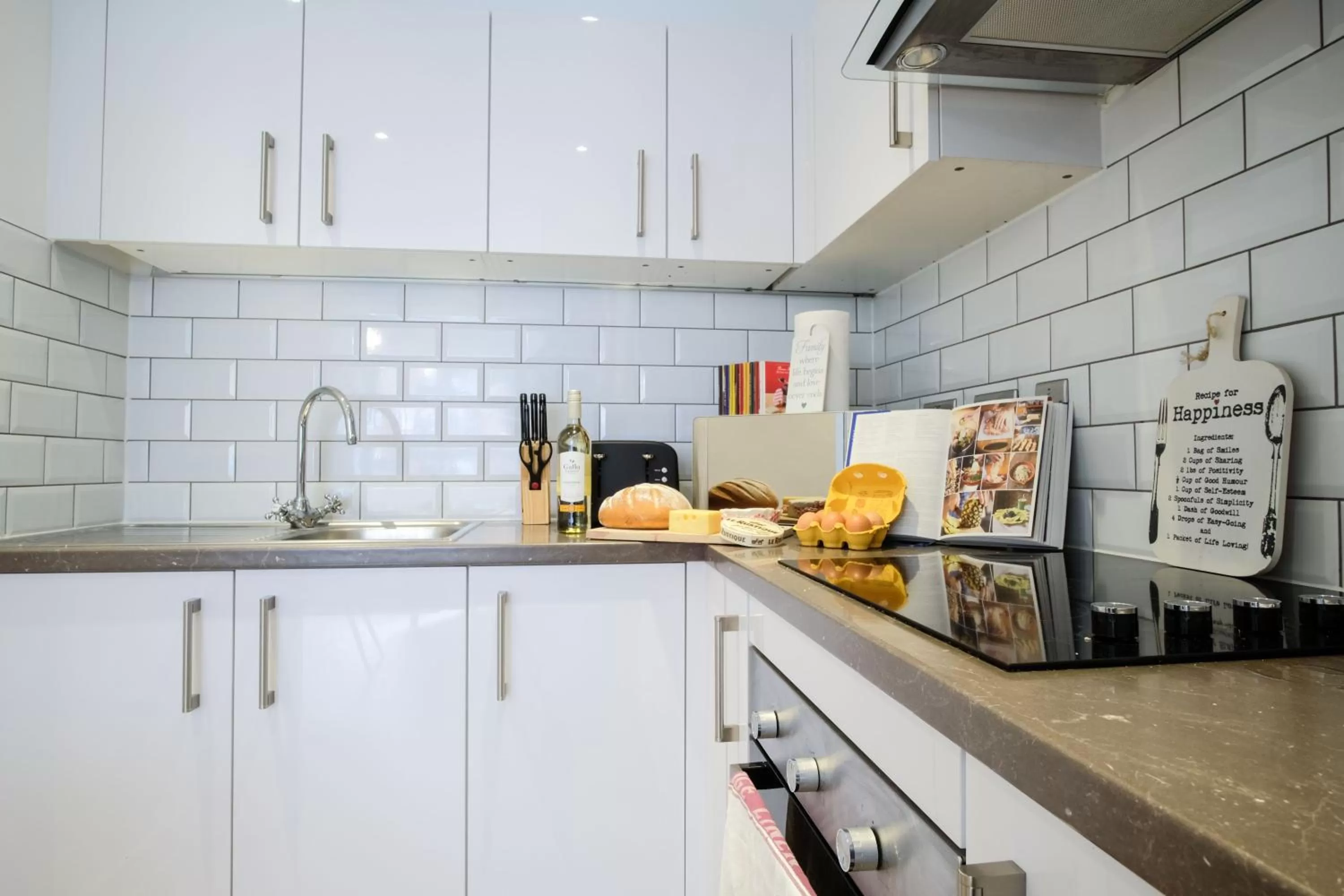 Kitchen or kitchenette, Kitchen/Kitchenette in Onyx O2 Arena Brindley Place Broad Street Large Spacious Apartment