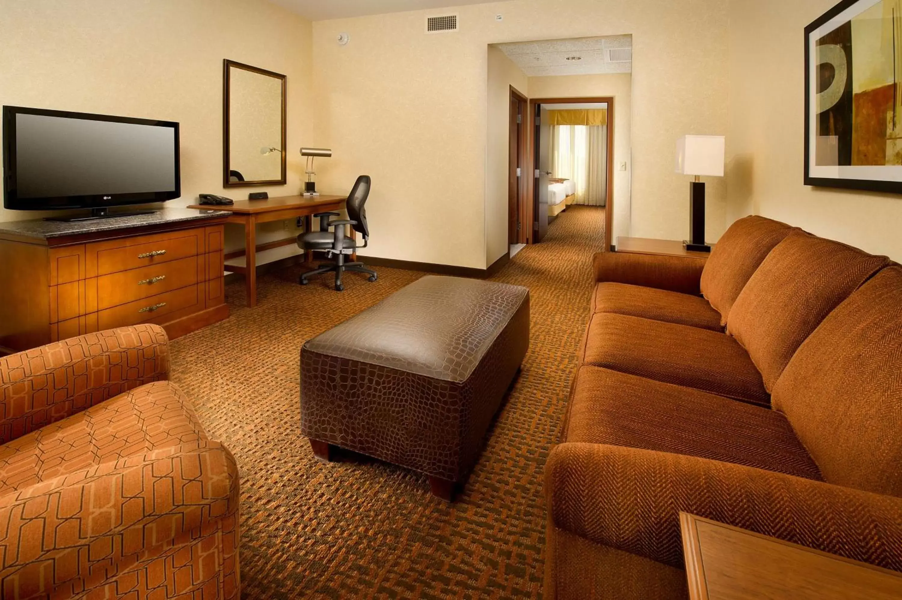 Photo of the whole room, Seating Area in Drury Plaza Hotel Denver Westminster