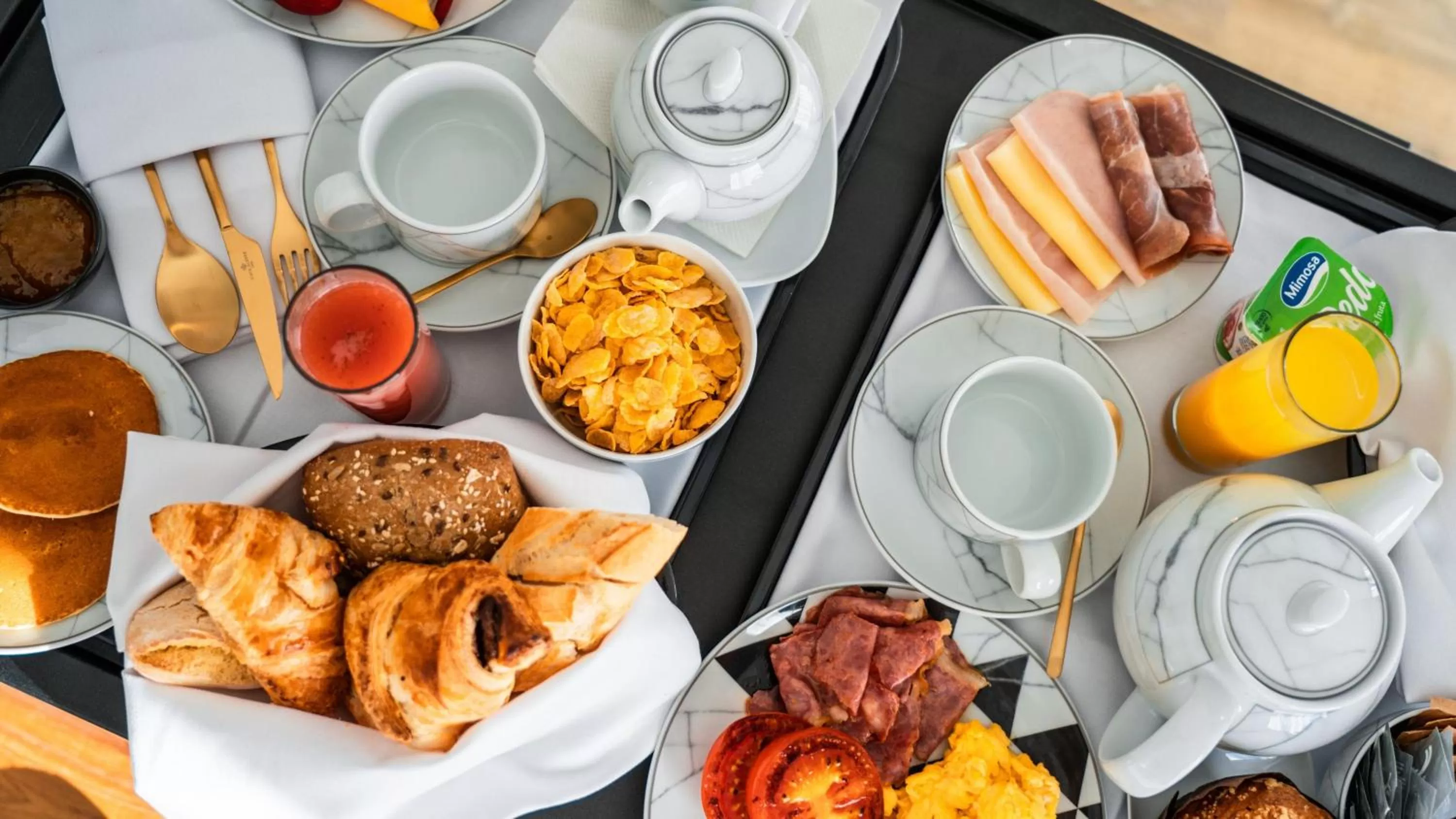 Breakfast in Hills Hotel Lisboa