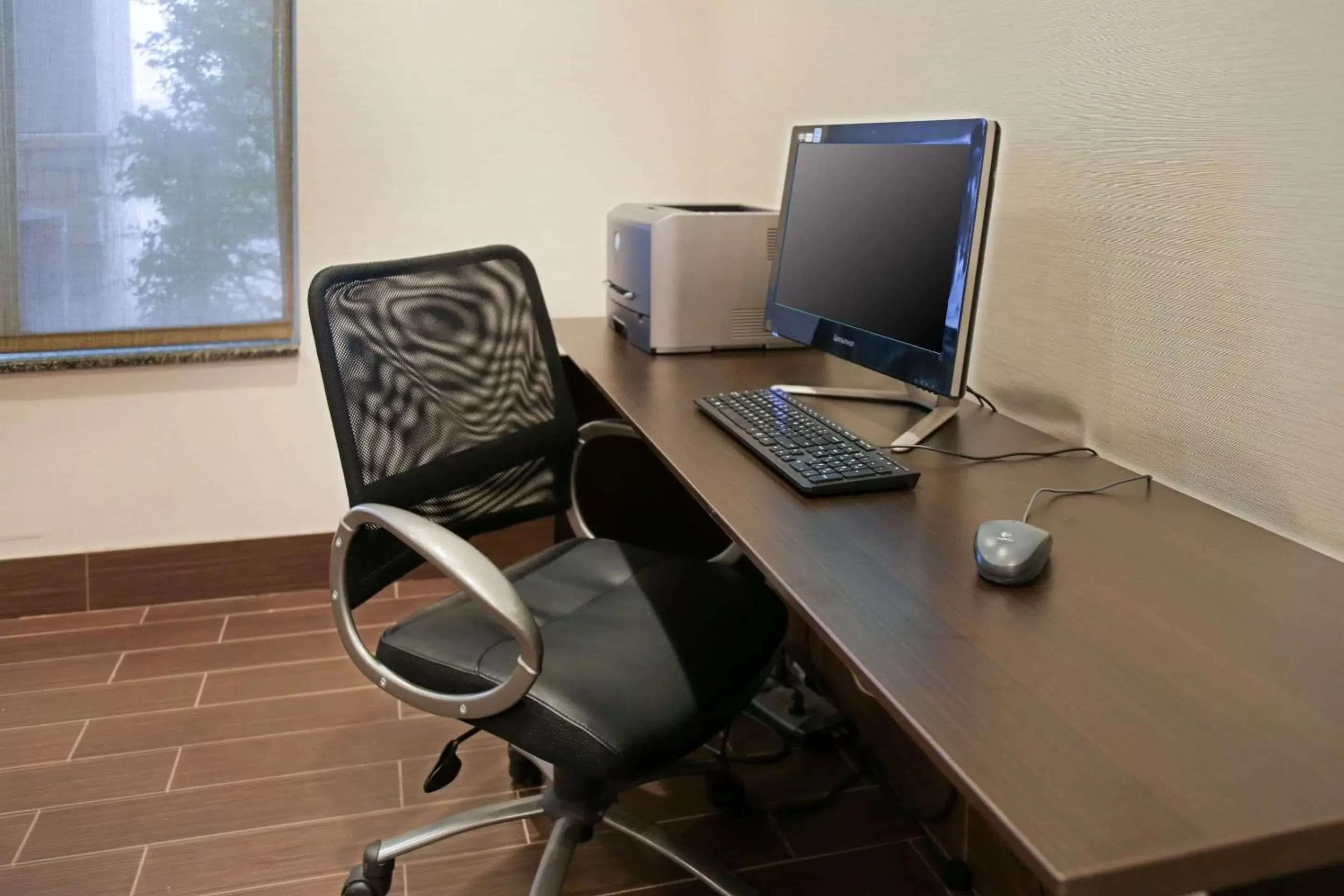 On site, Business Area/Conference Room in Comfort Inn & Suites Grinnell near I-80