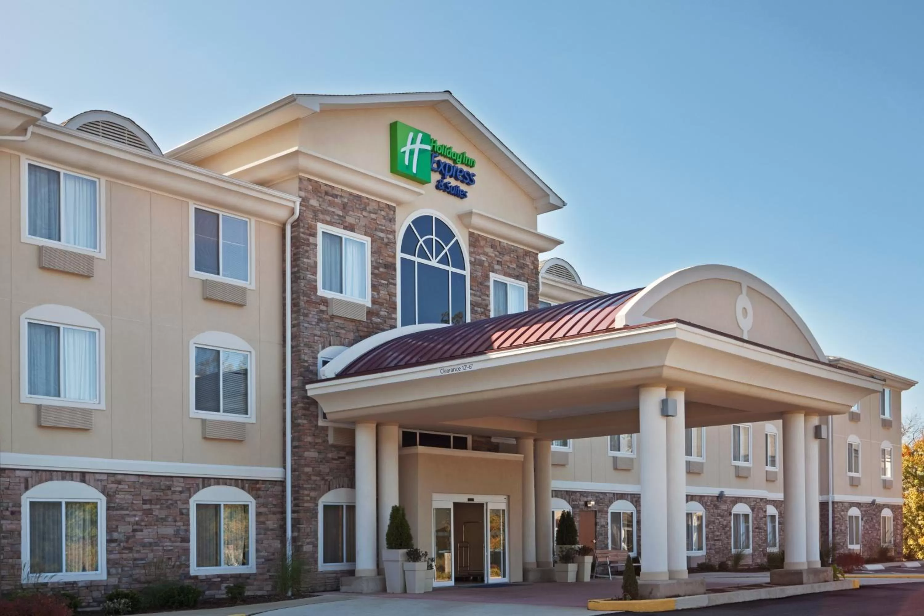 Property building in Holiday Inn Express and Suites Meriden by IHG