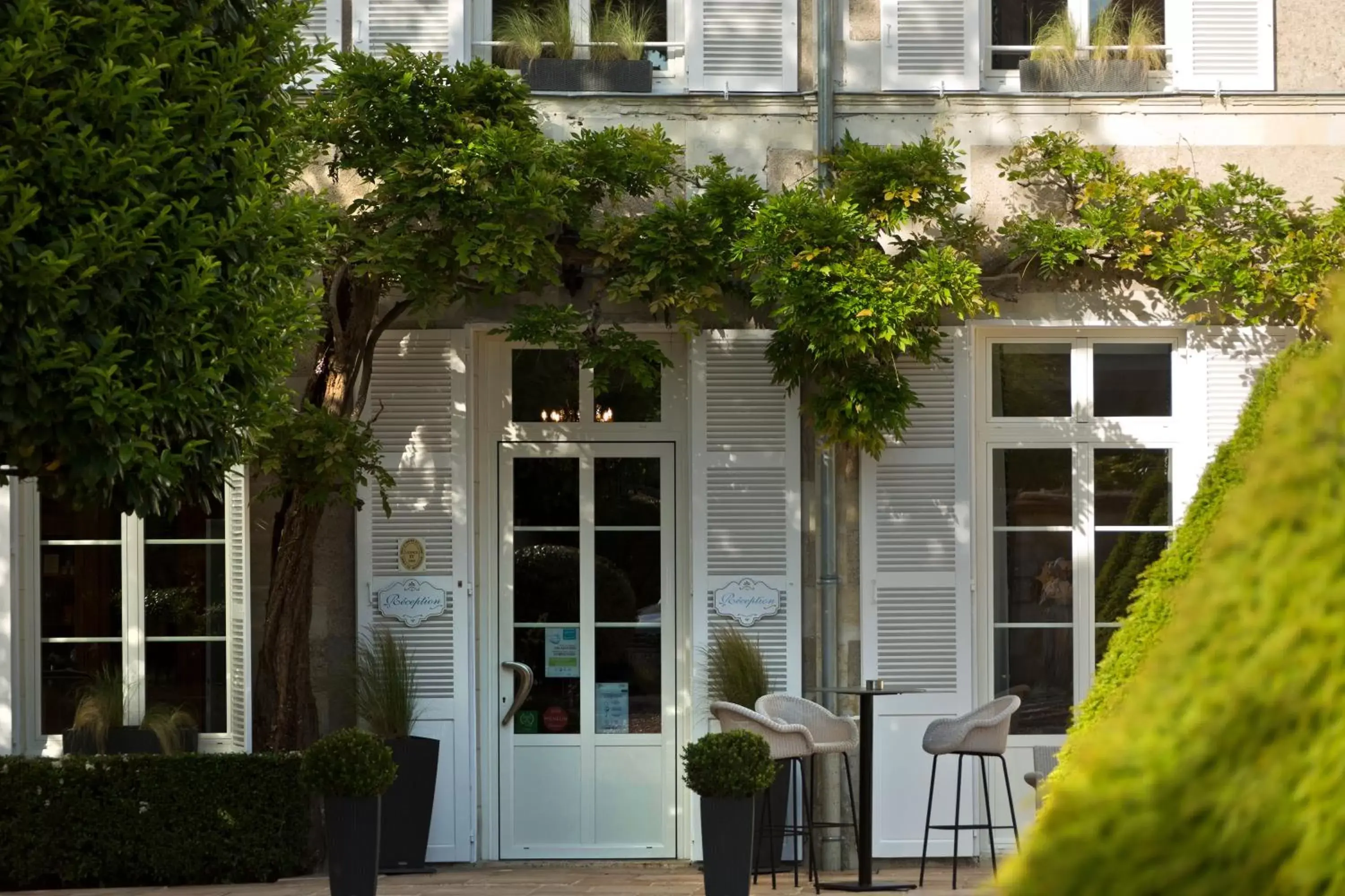 Facade/entrance, Property Building in Le Manoir Les Minimes