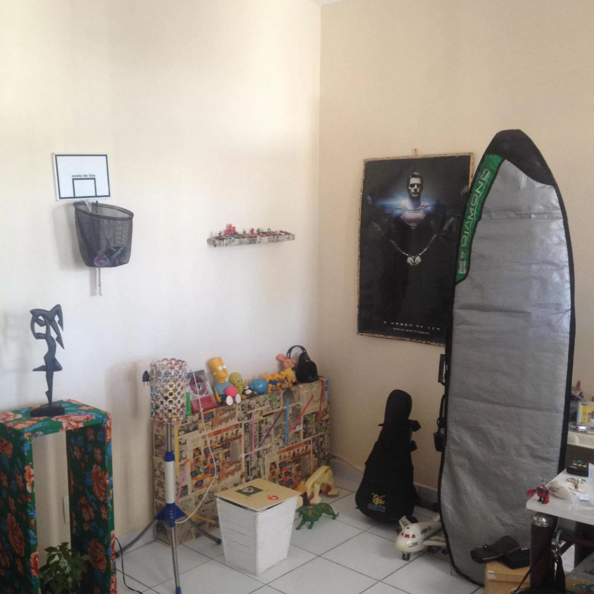 Communal lounge/ TV room in Hostel Das Canárias