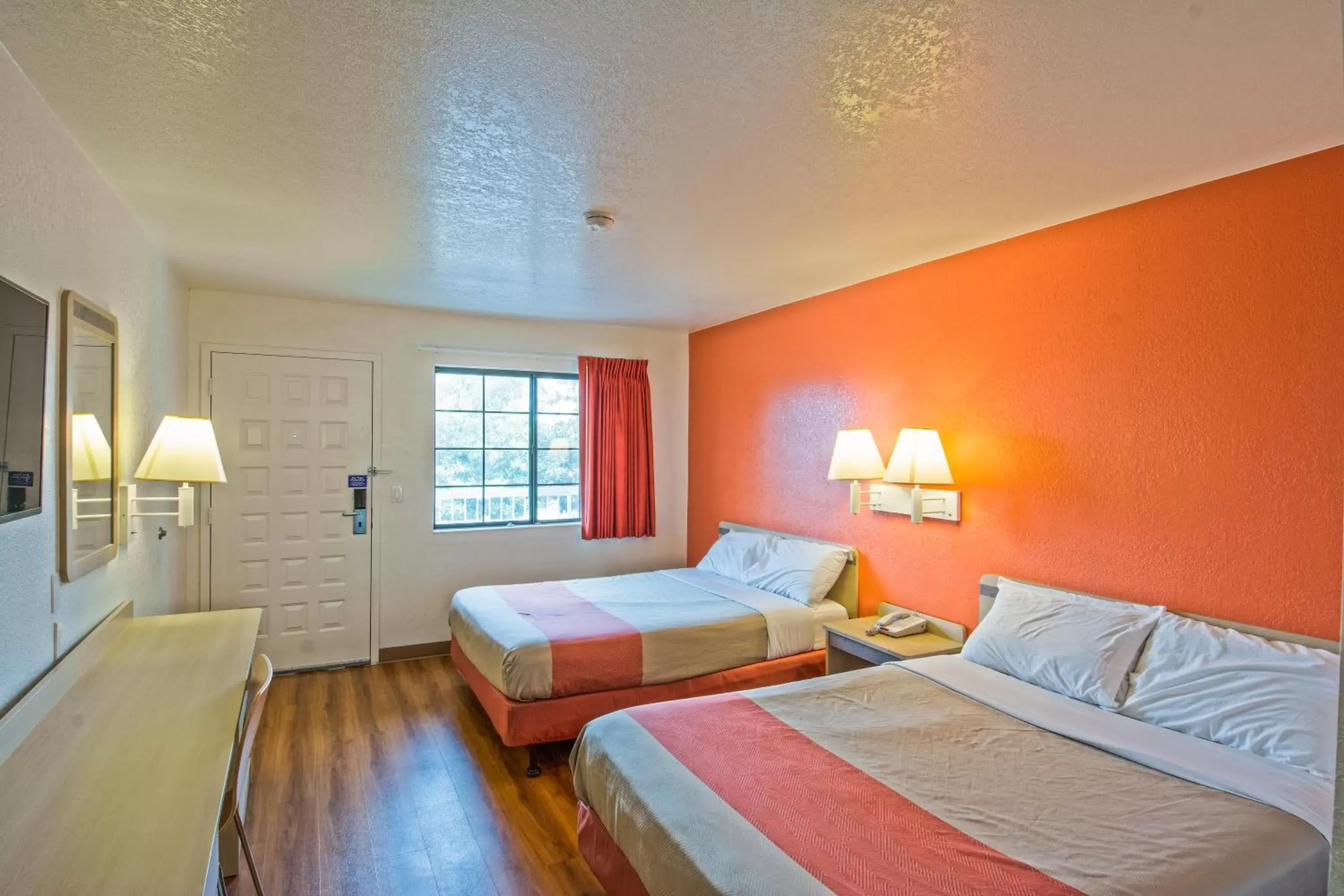 Bedroom in Motel 6-Redding, CA - South