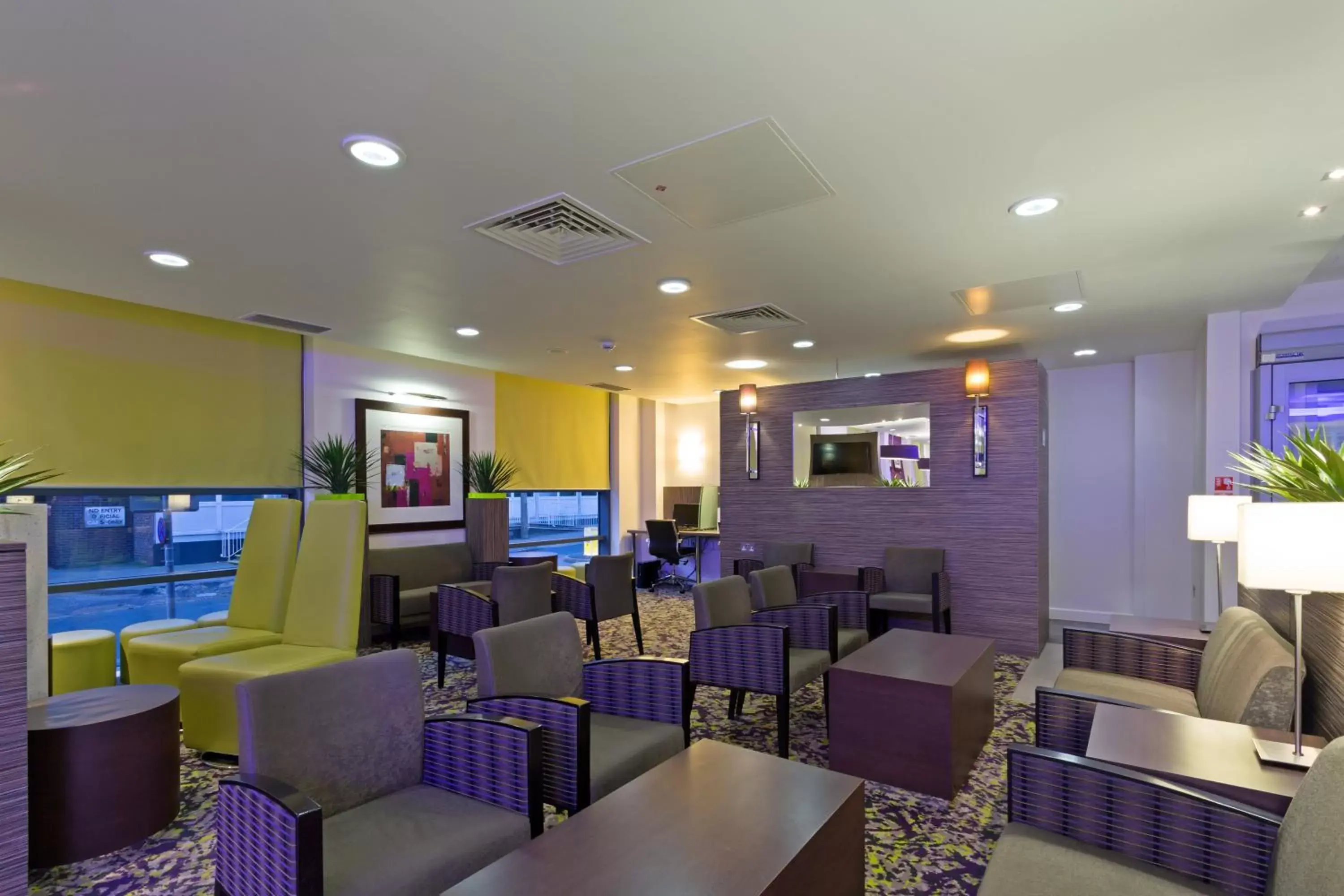 Property building, Restaurant/Places to Eat in Holiday Inn Express Harlow, an IHG Hotel