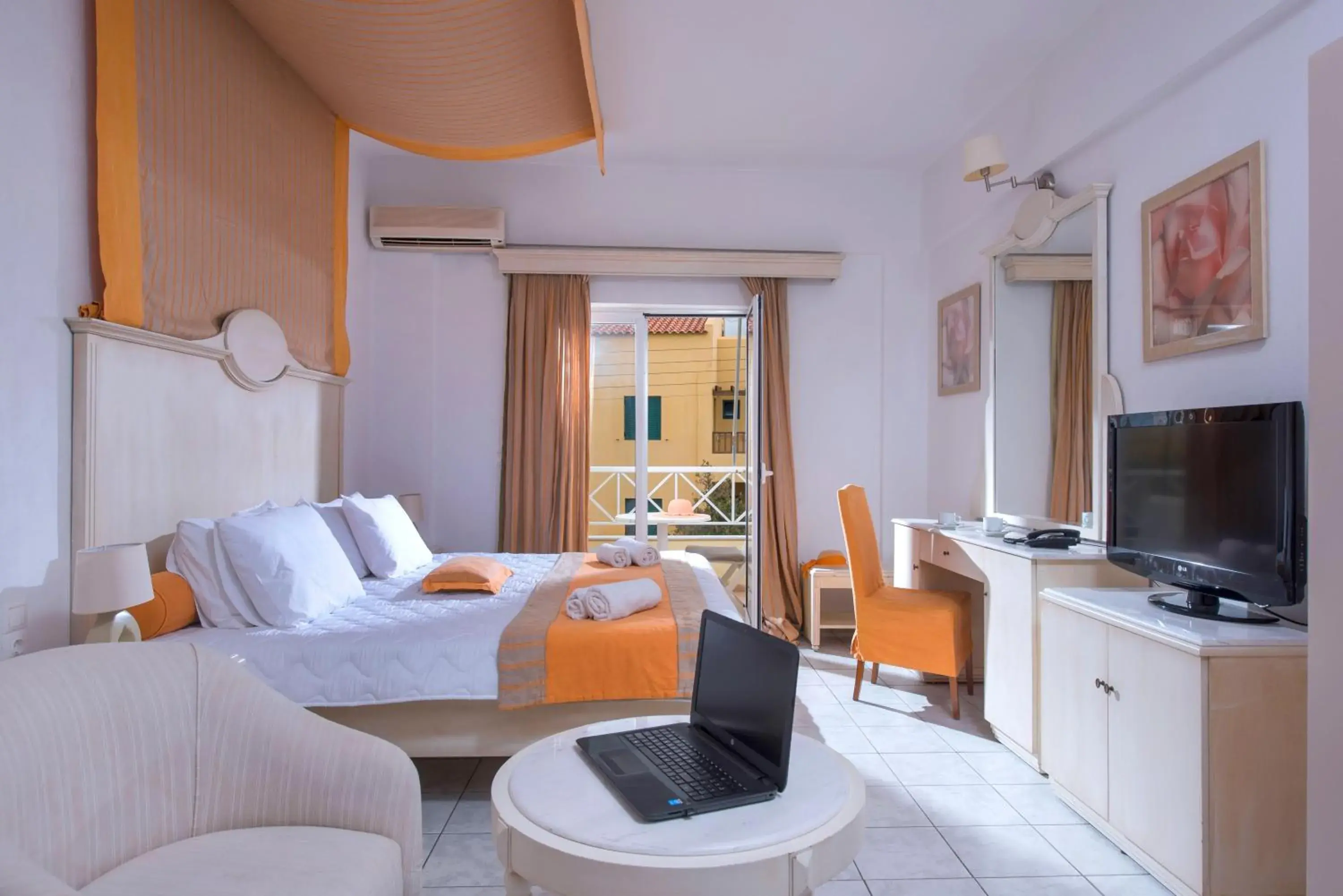 Standard Double Room in Elmi Beach Hotel & Suites