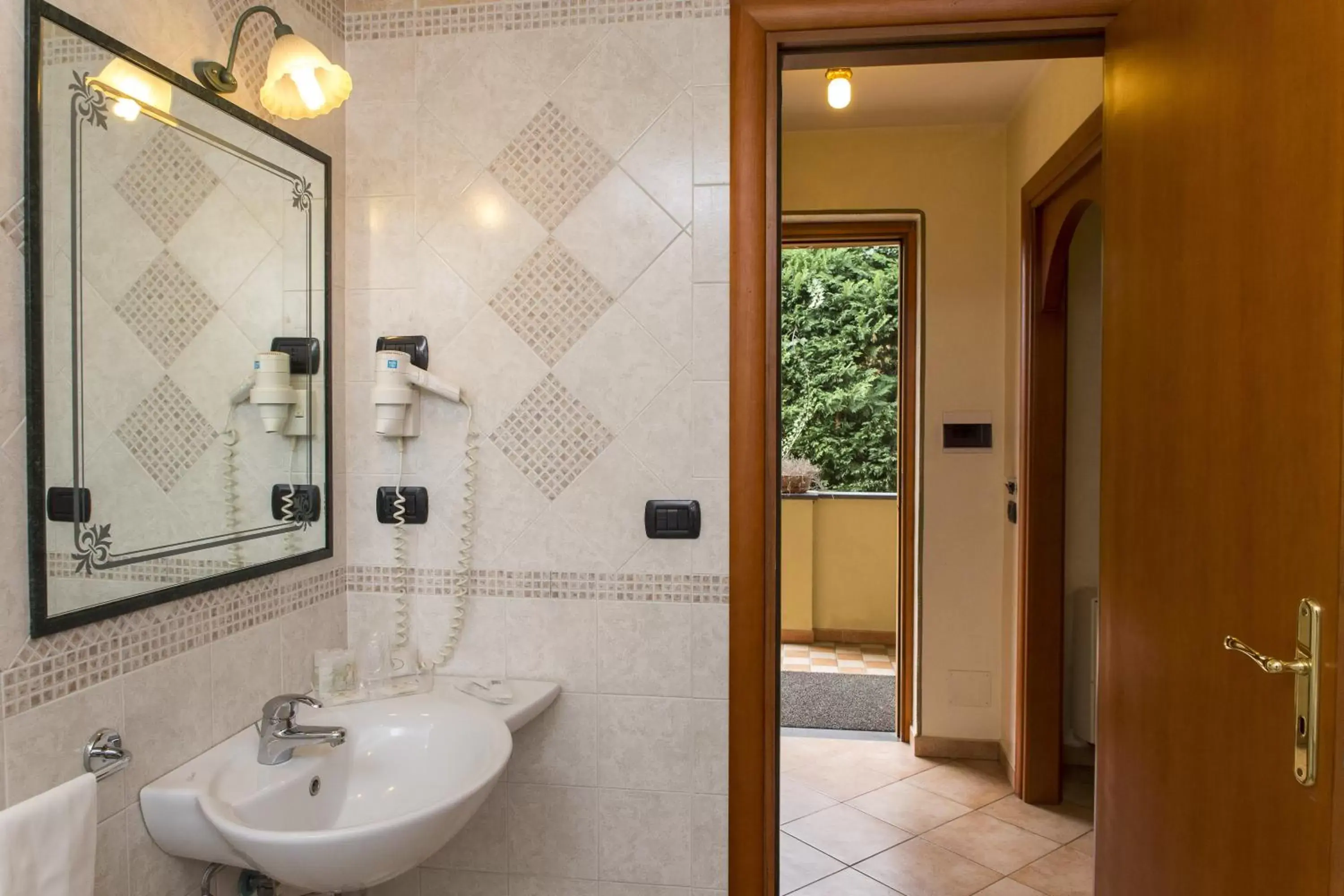 Bathroom in Montespina Park Hotel