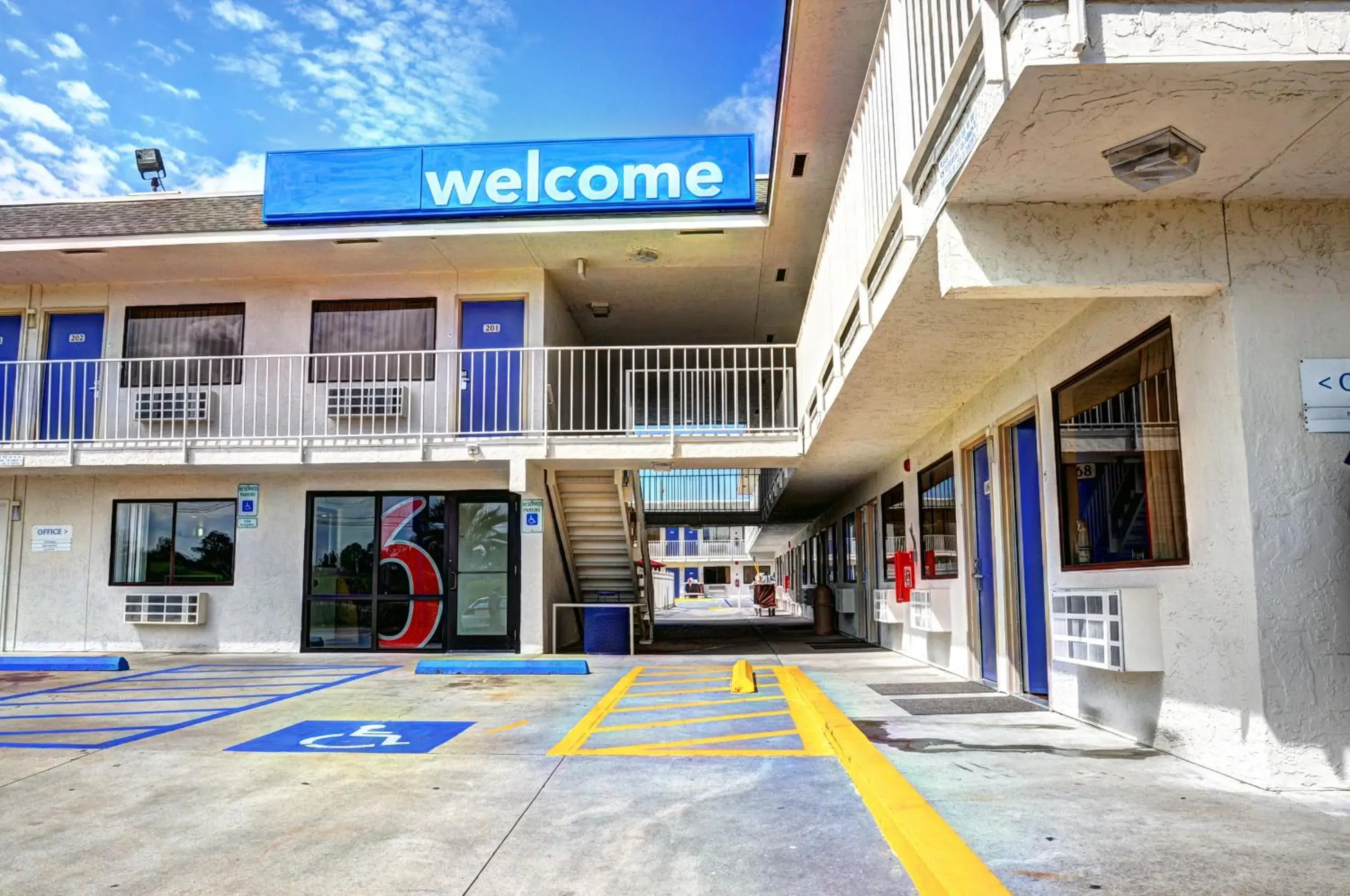 Facade/entrance, Property Building in Motel 6-Slidell, LA - New Orleans