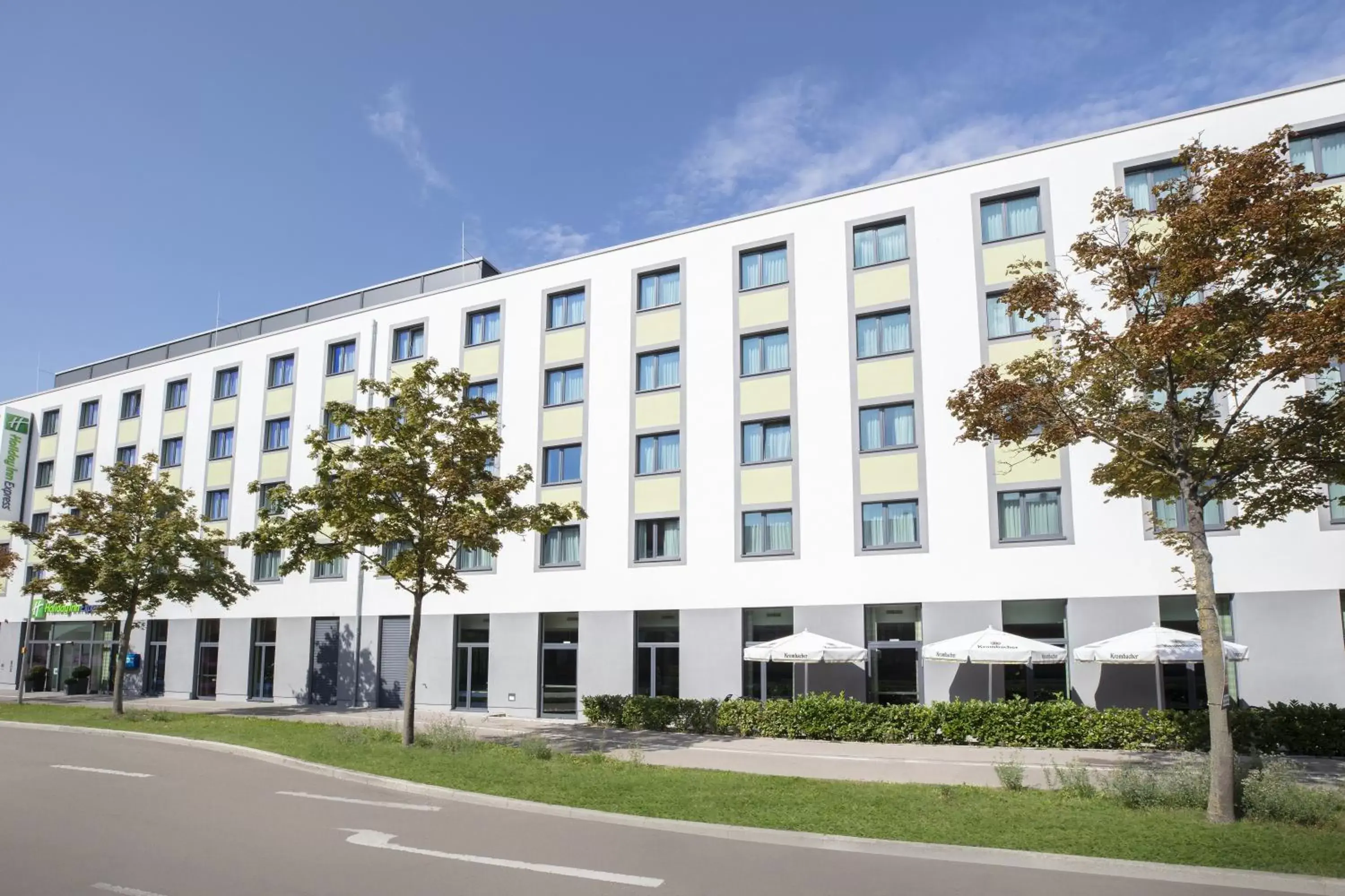 Property building in Holiday Inn Express Augsburg by IHG Property building in Holiday Inn Express Augsburg by IHG