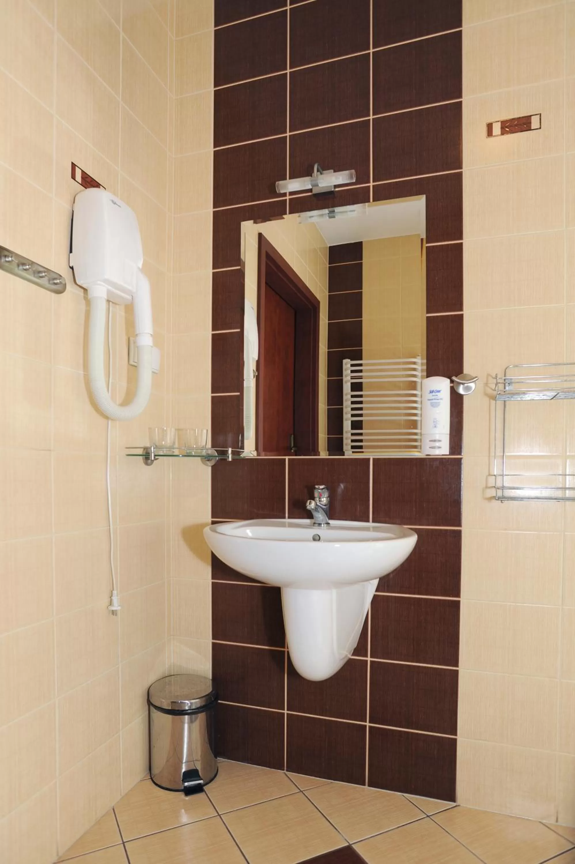 Shower in Hotel Imperial