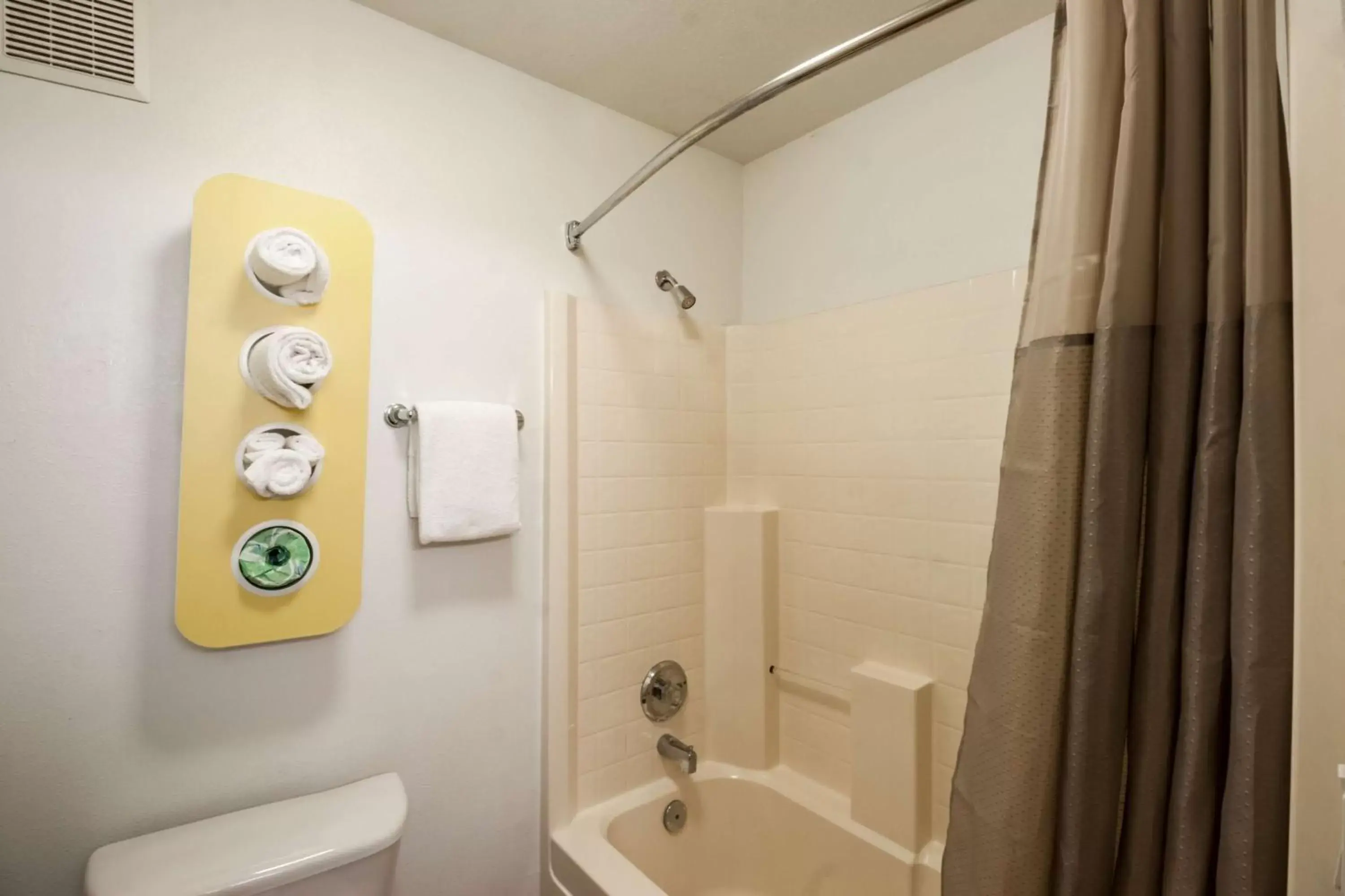 Shower, Bathroom in Motel 6-Seaside, OR