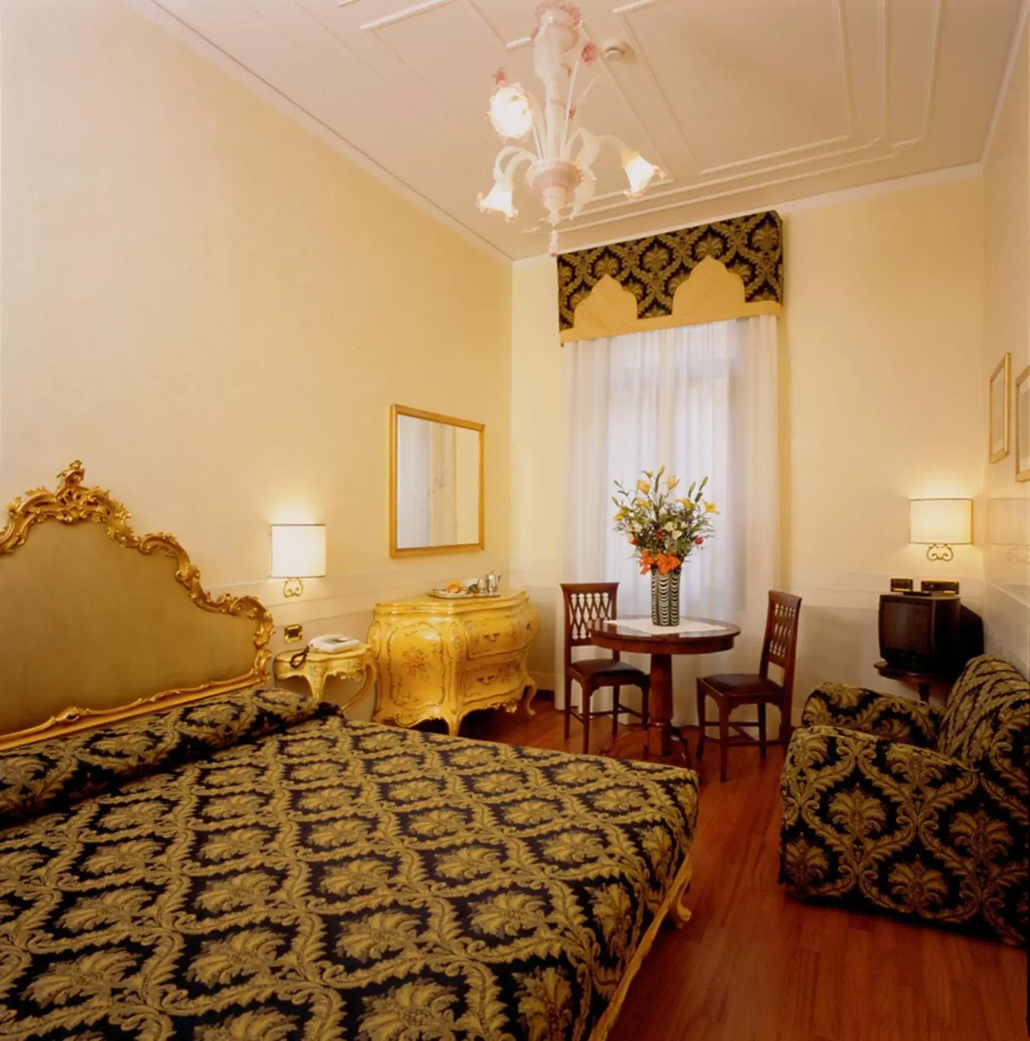 Bedroom in UNAHOTELS Ala Venezia-Adults 16