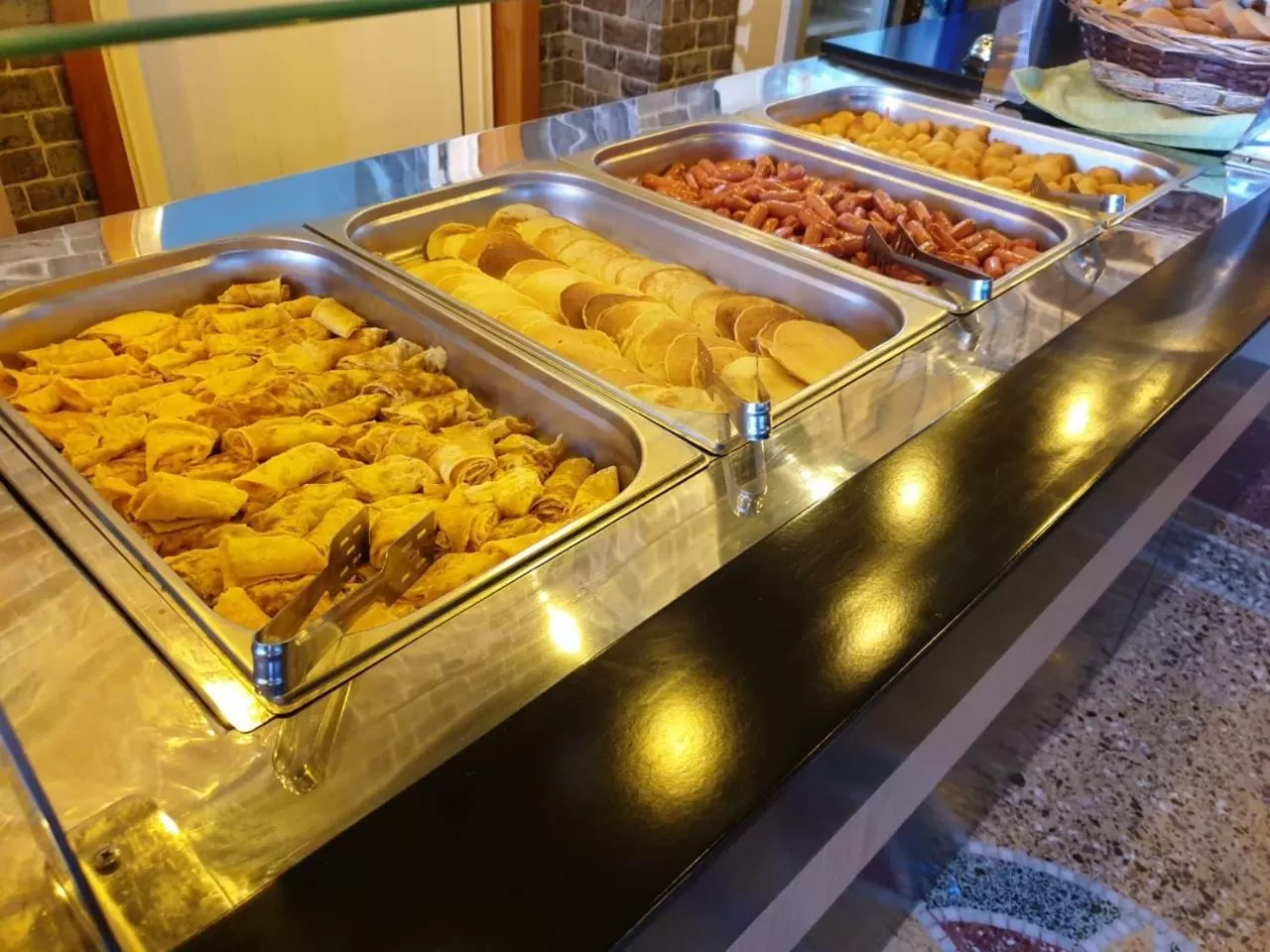 Continental breakfast in Hotel Kamomil