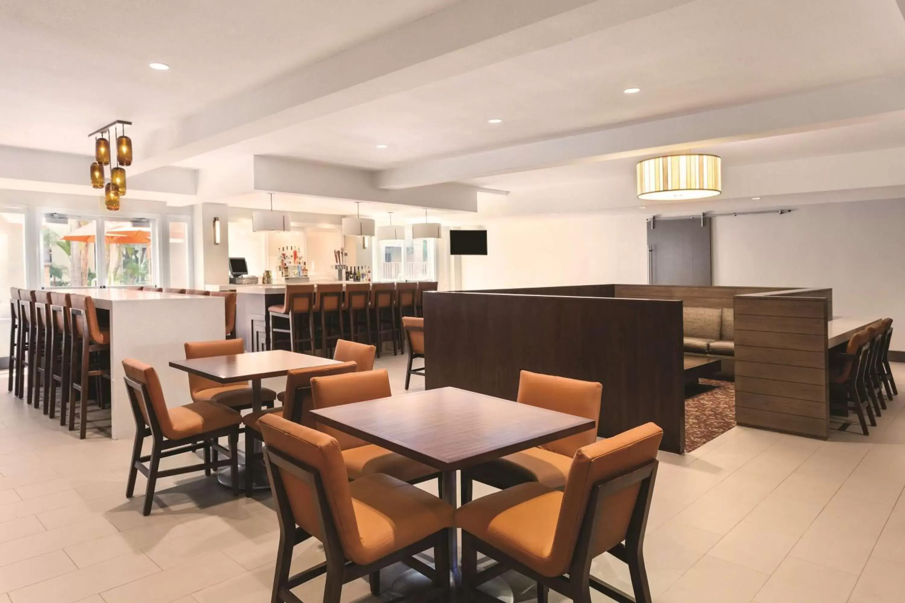 Lounge or bar, Restaurant/Places to Eat in Hyatt House San Diego Sorrento Mesa