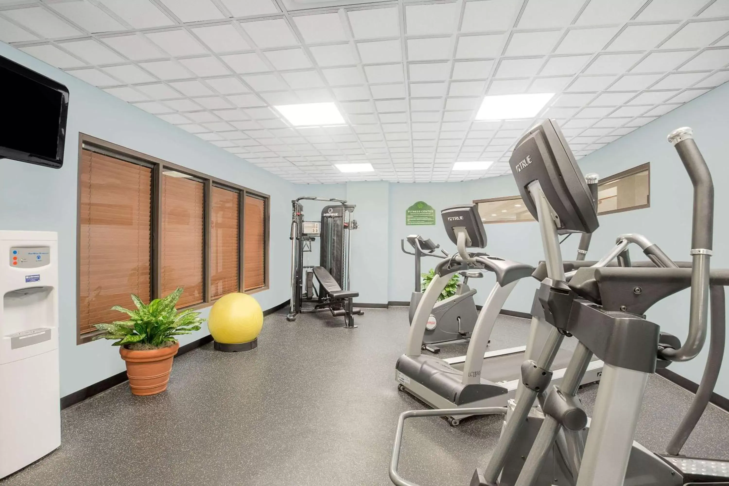 Fitness centre/facilities, Fitness Center/Facilities in Wingate by Wyndham Green Bay