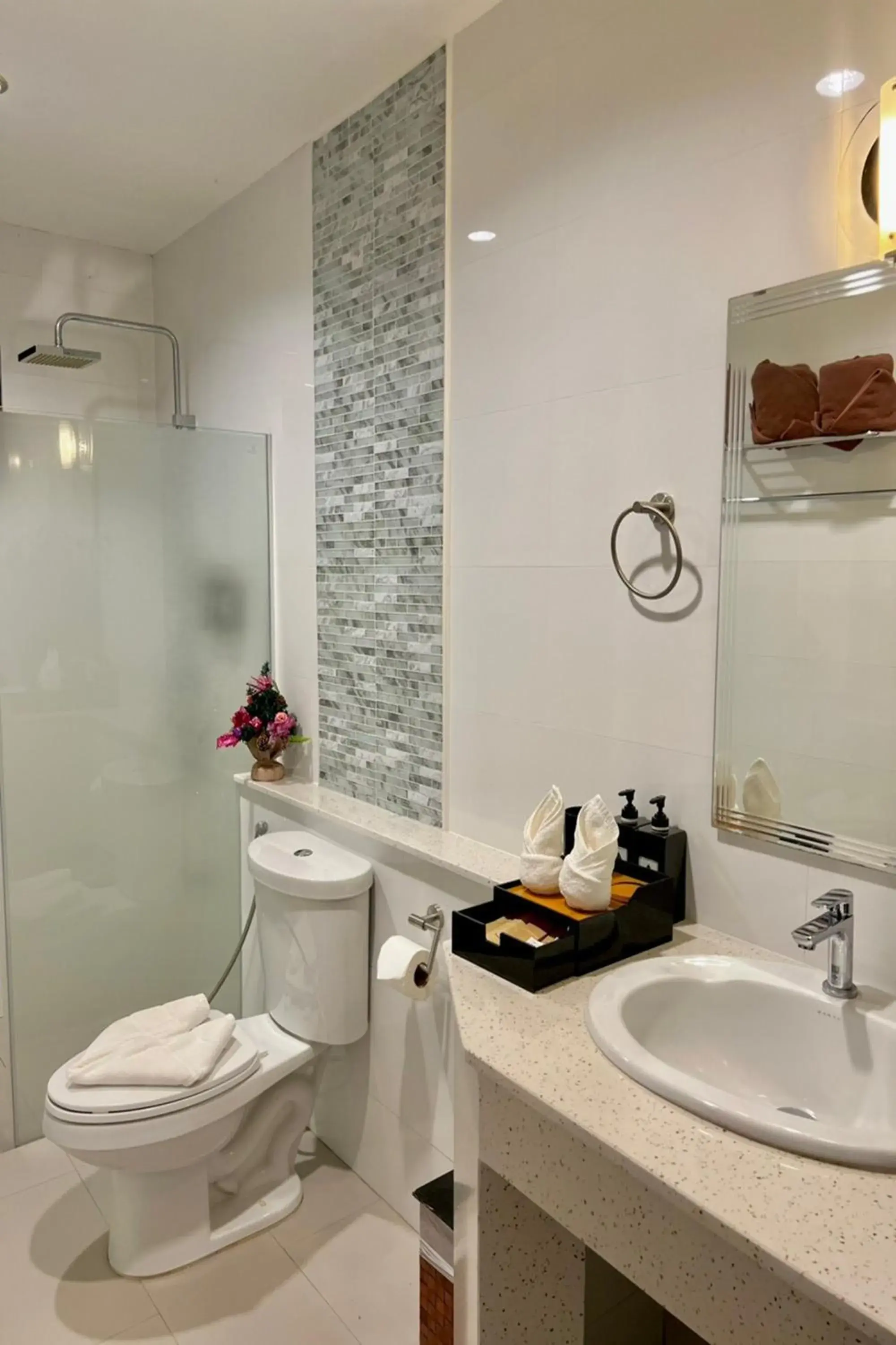 Shower, Bathroom in Na Mantra Resort