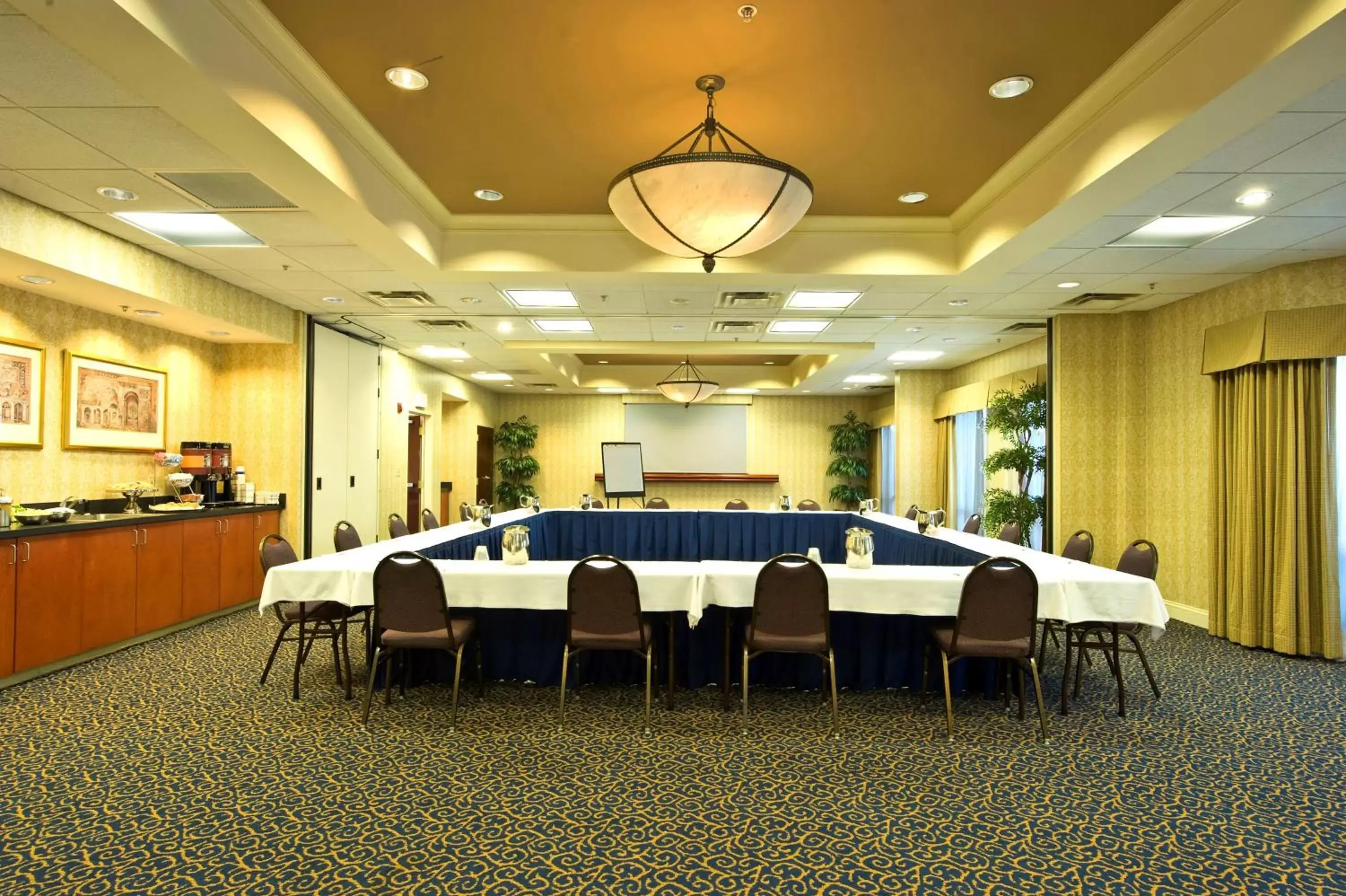 Meeting/conference room in Hampton Inn & Suites-Atlanta Airport North-I-85