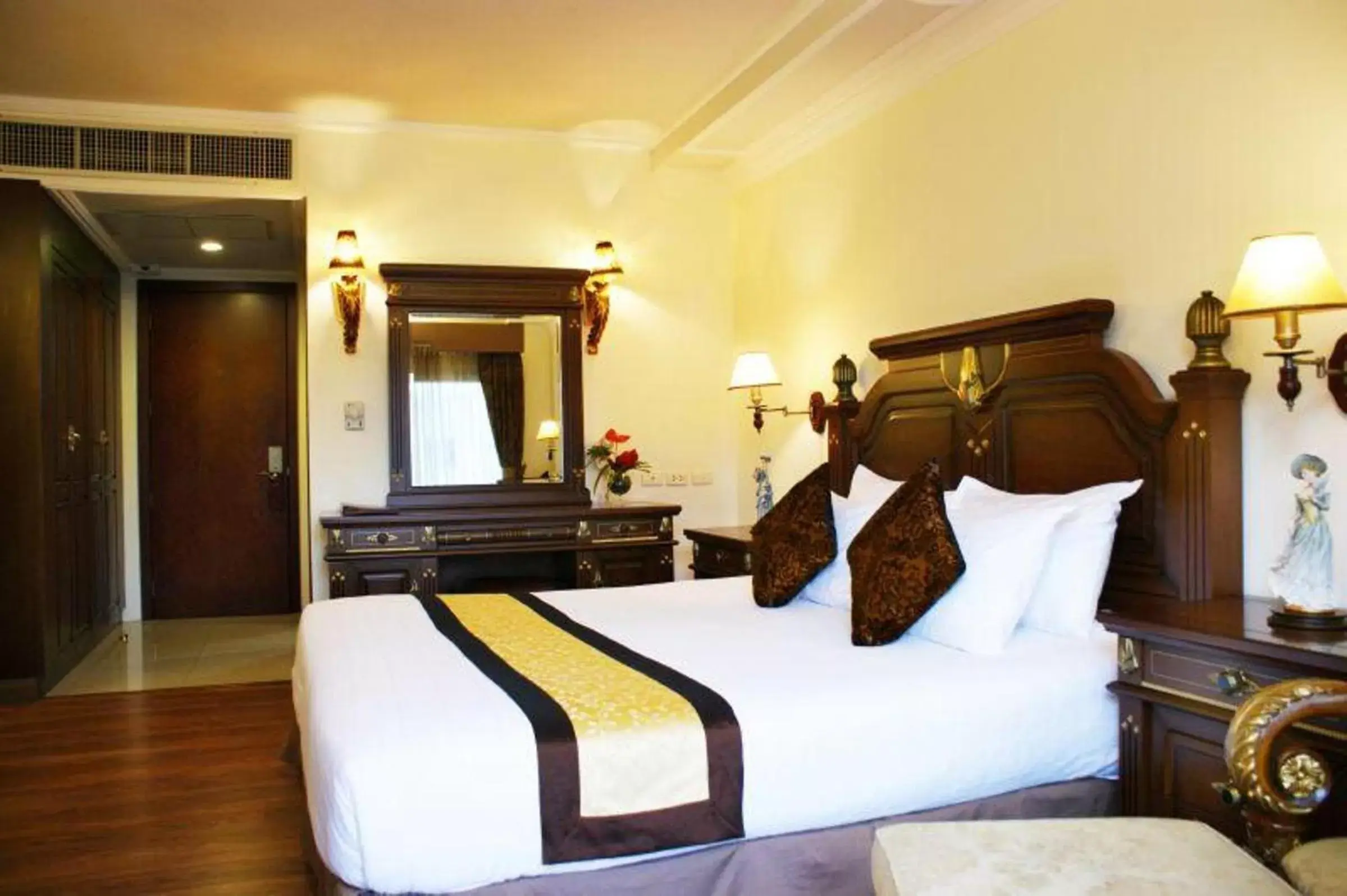 Bed in LK Metropole