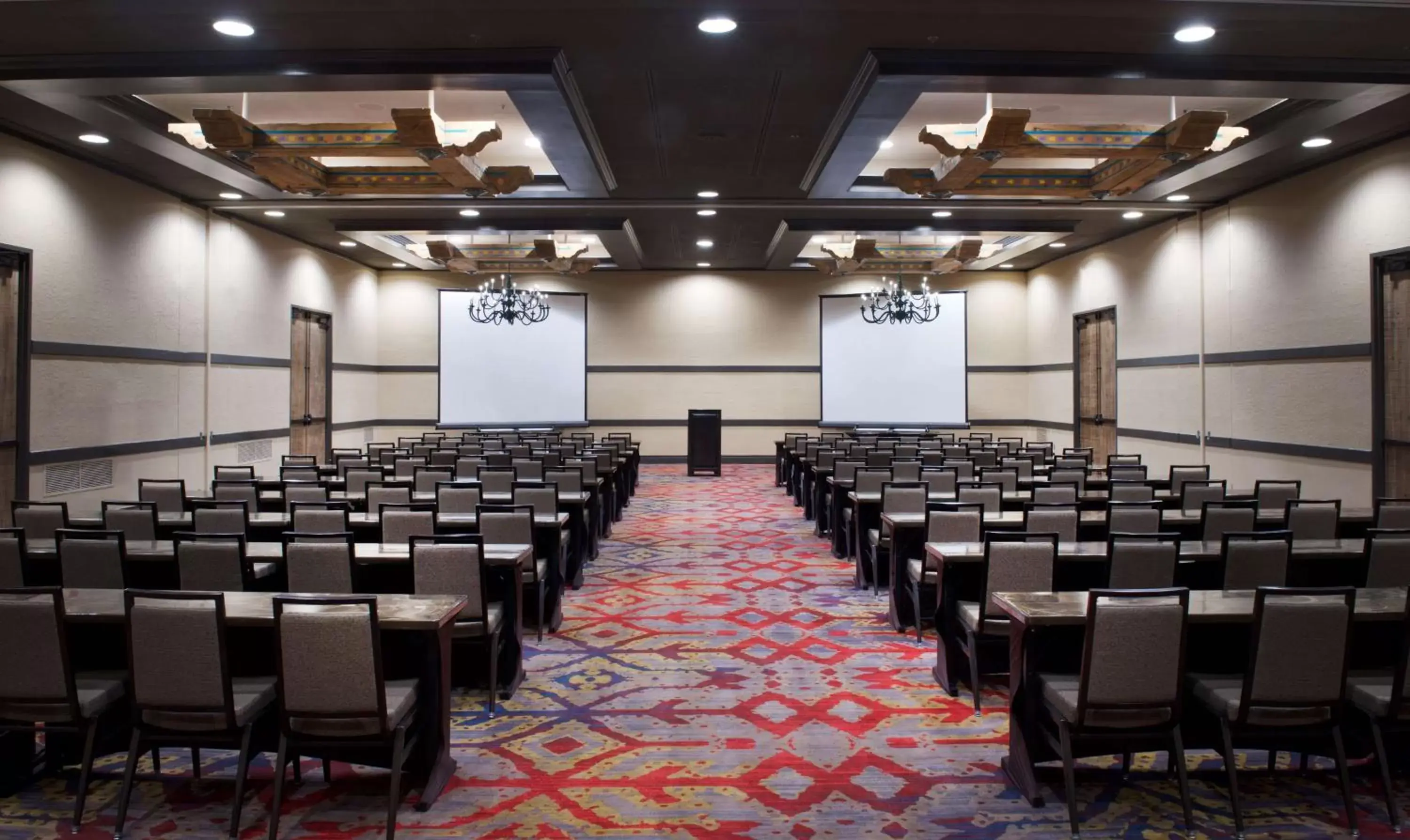 Meeting/conference room in Hilton Santa Fe Historic Plaza