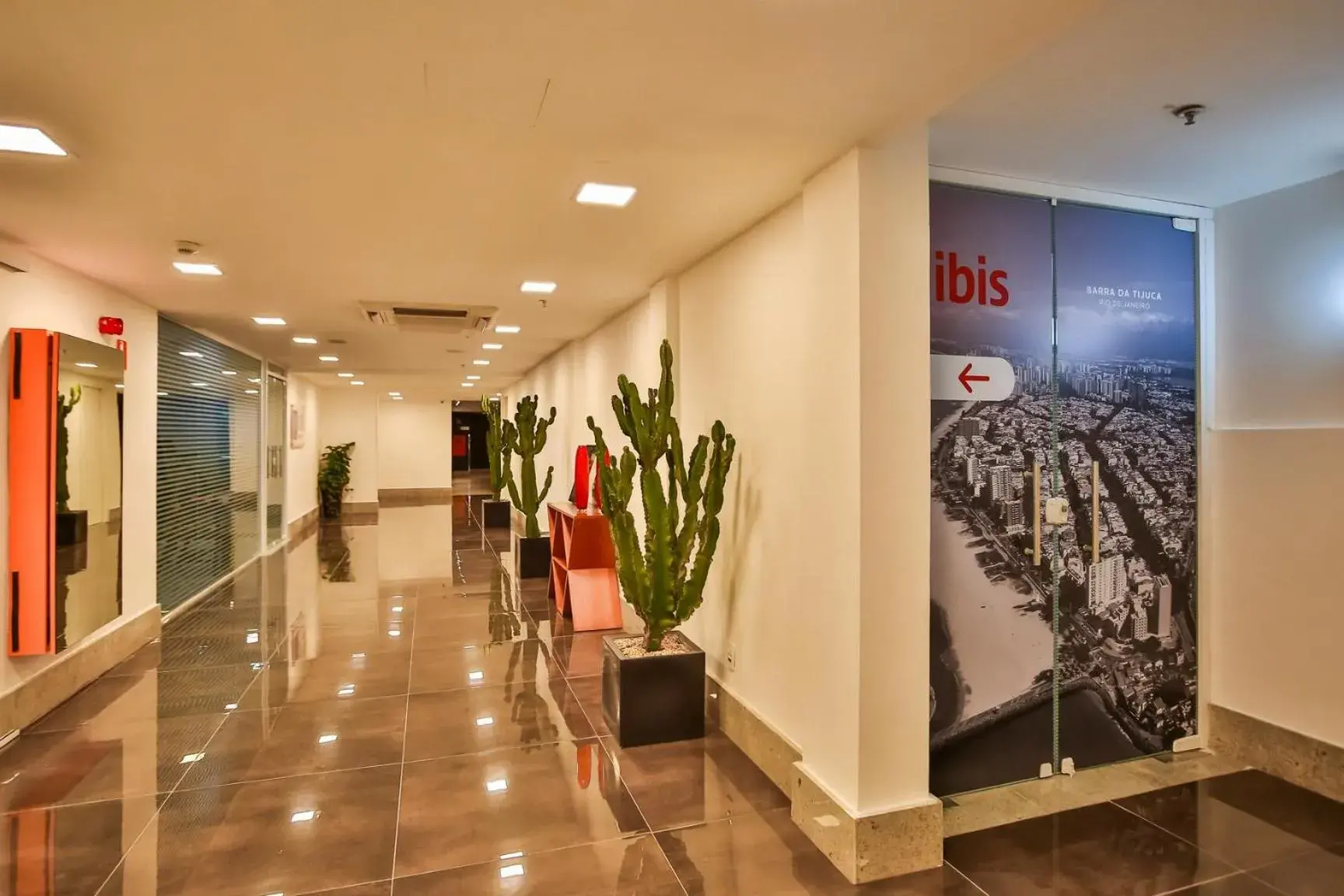 Lobby or reception in ibis Rio de Janeiro Barra da Tijuca