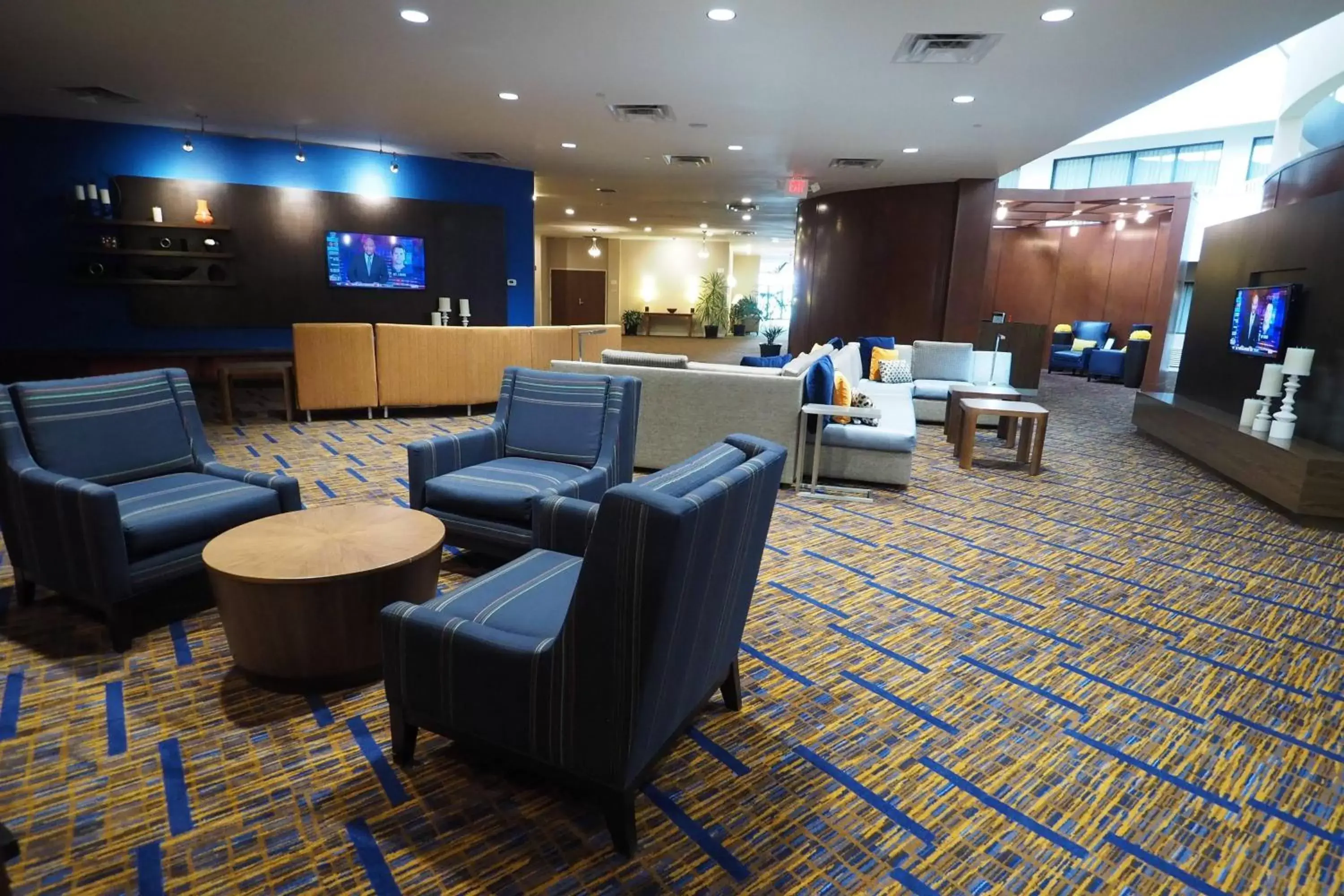 Lobby or reception, Lounge/Bar in Courtyard by Marriott Columbus West/Hilliard