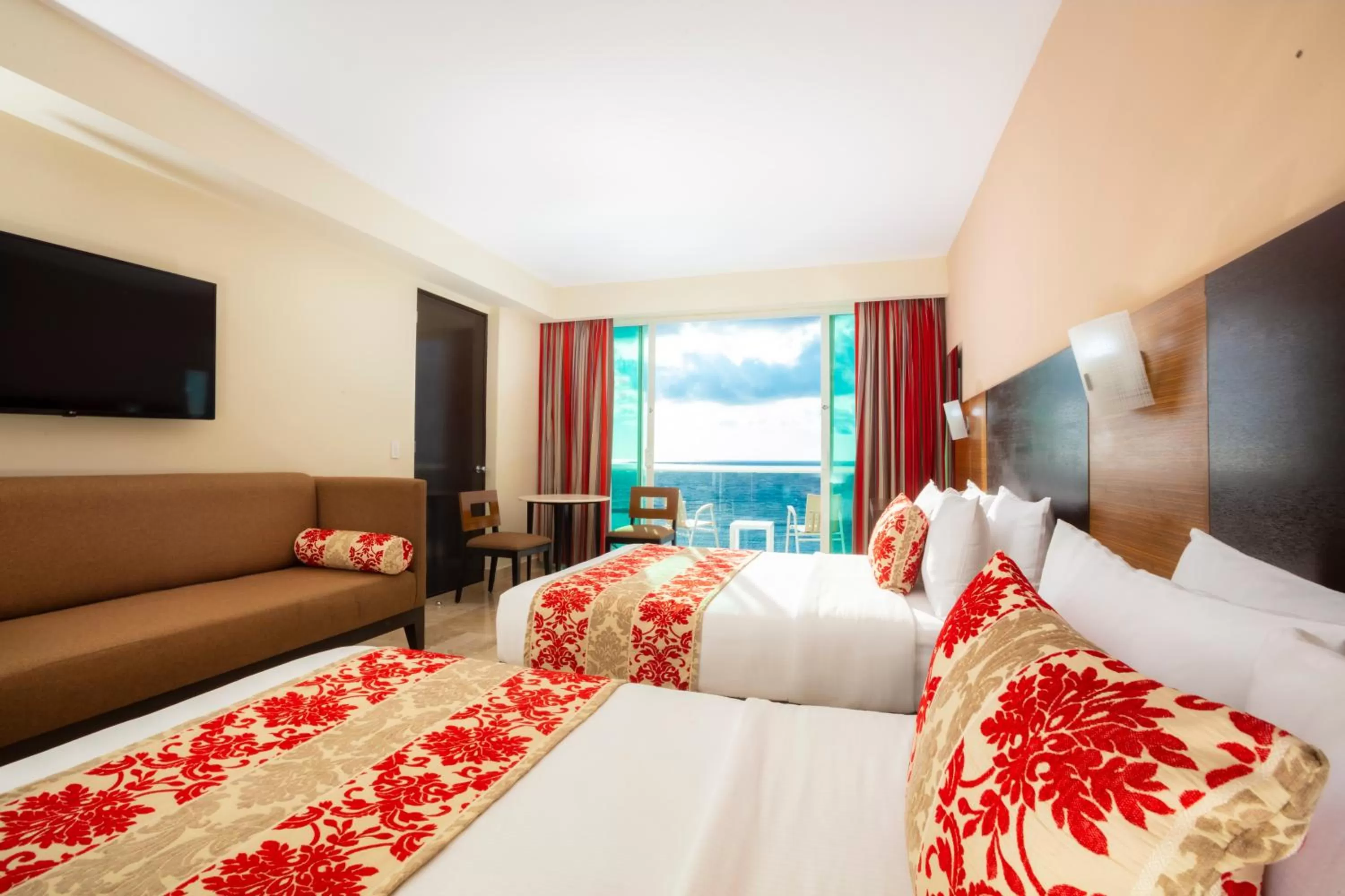 View (from property/room), Bed in Krystal Cancun