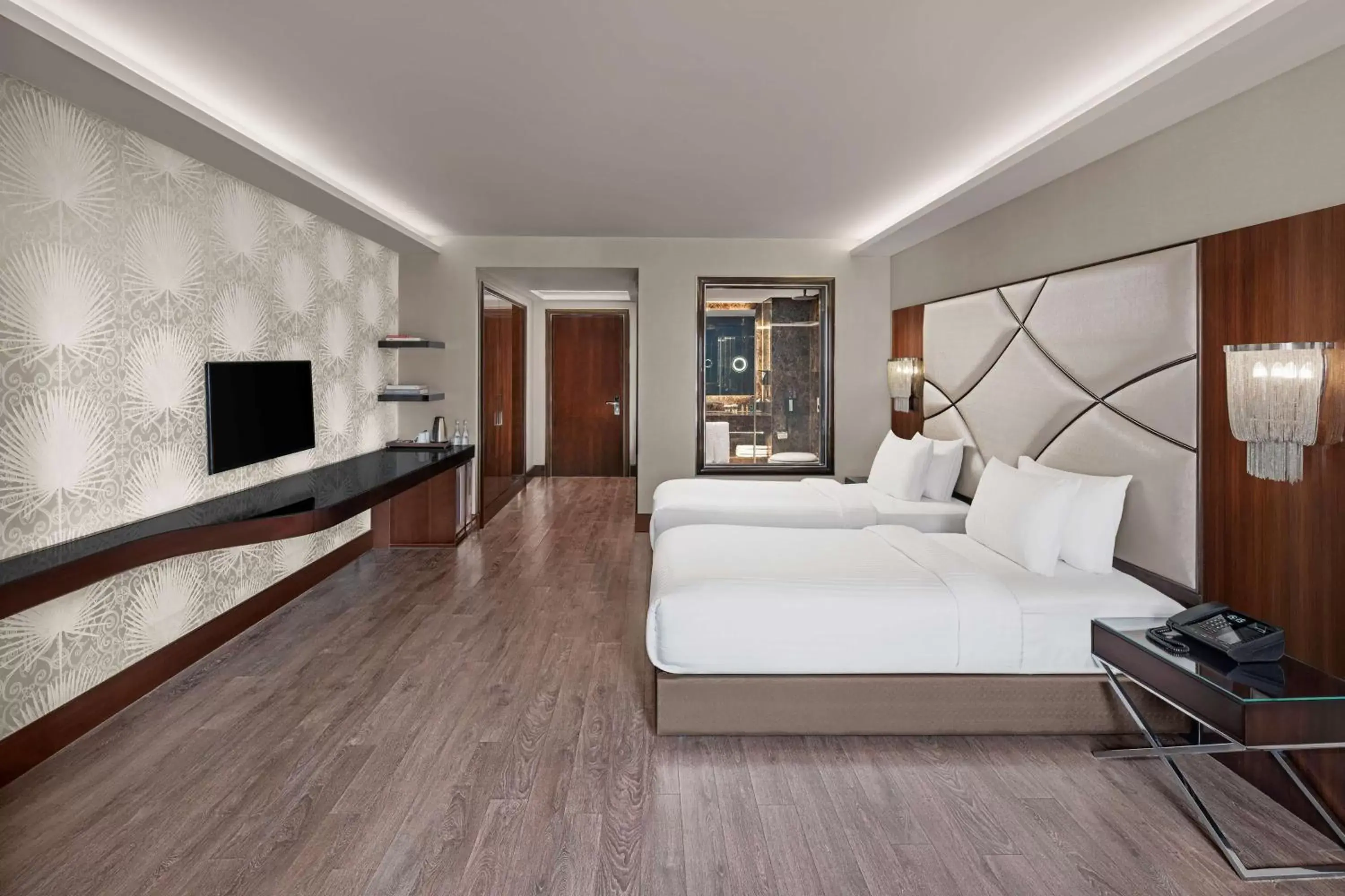 Bedroom, TV/Entertainment Center in DoubleTree by Hilton Istanbul Esentepe