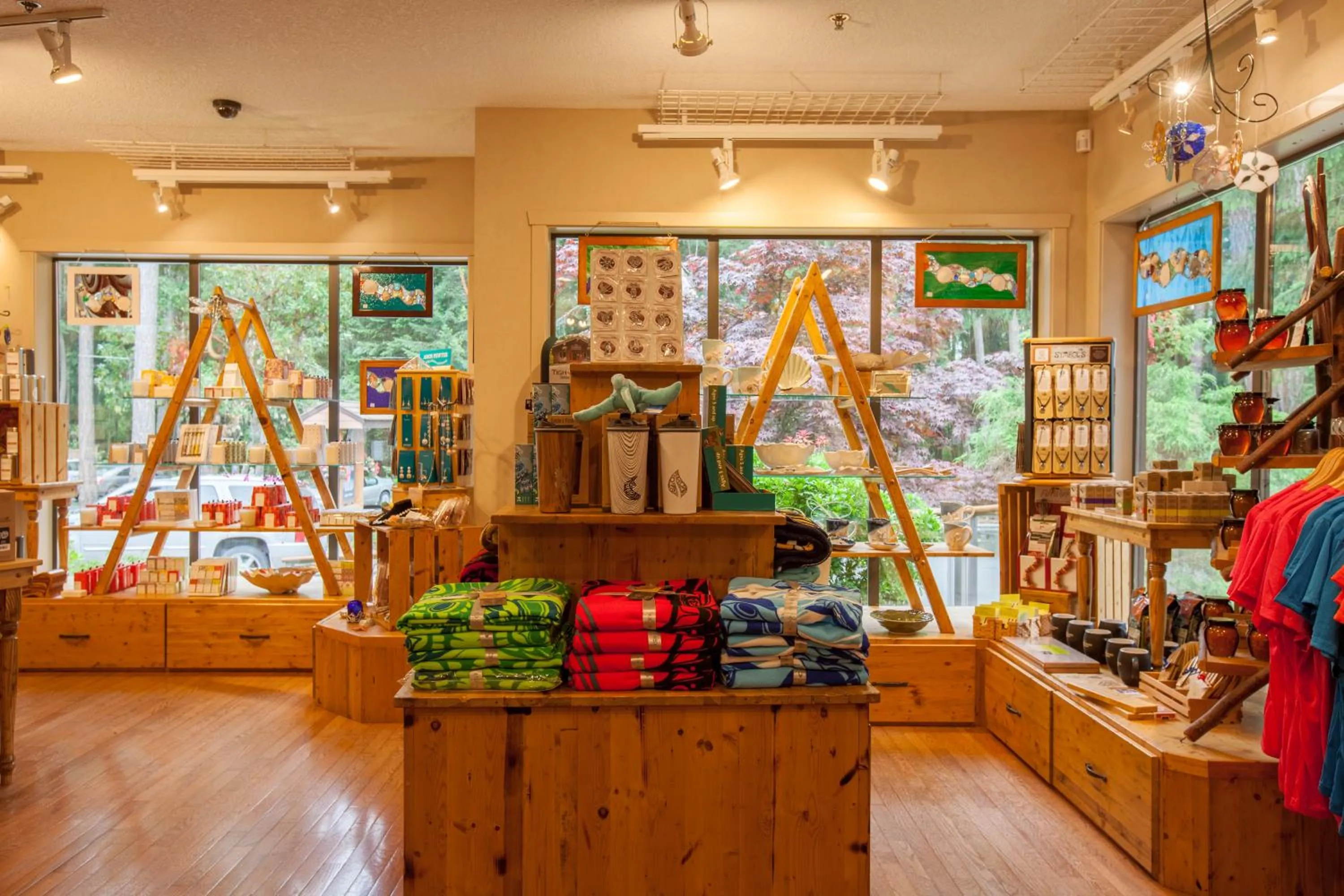 On-site shops in Tigh-Na-Mara Seaside Spa Resort