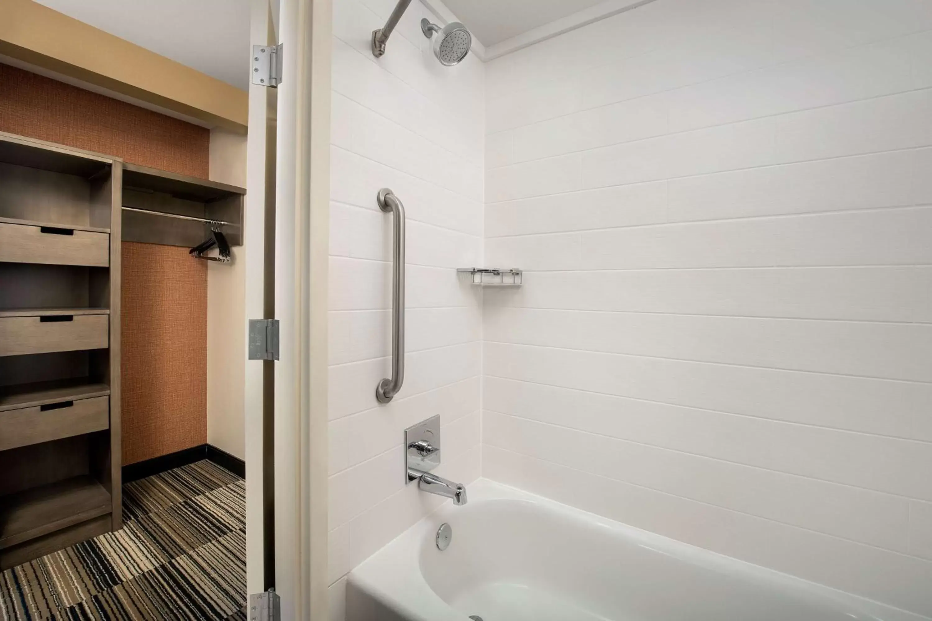 Bathroom in Hilton Garden Inn Charlotte/Mooresville