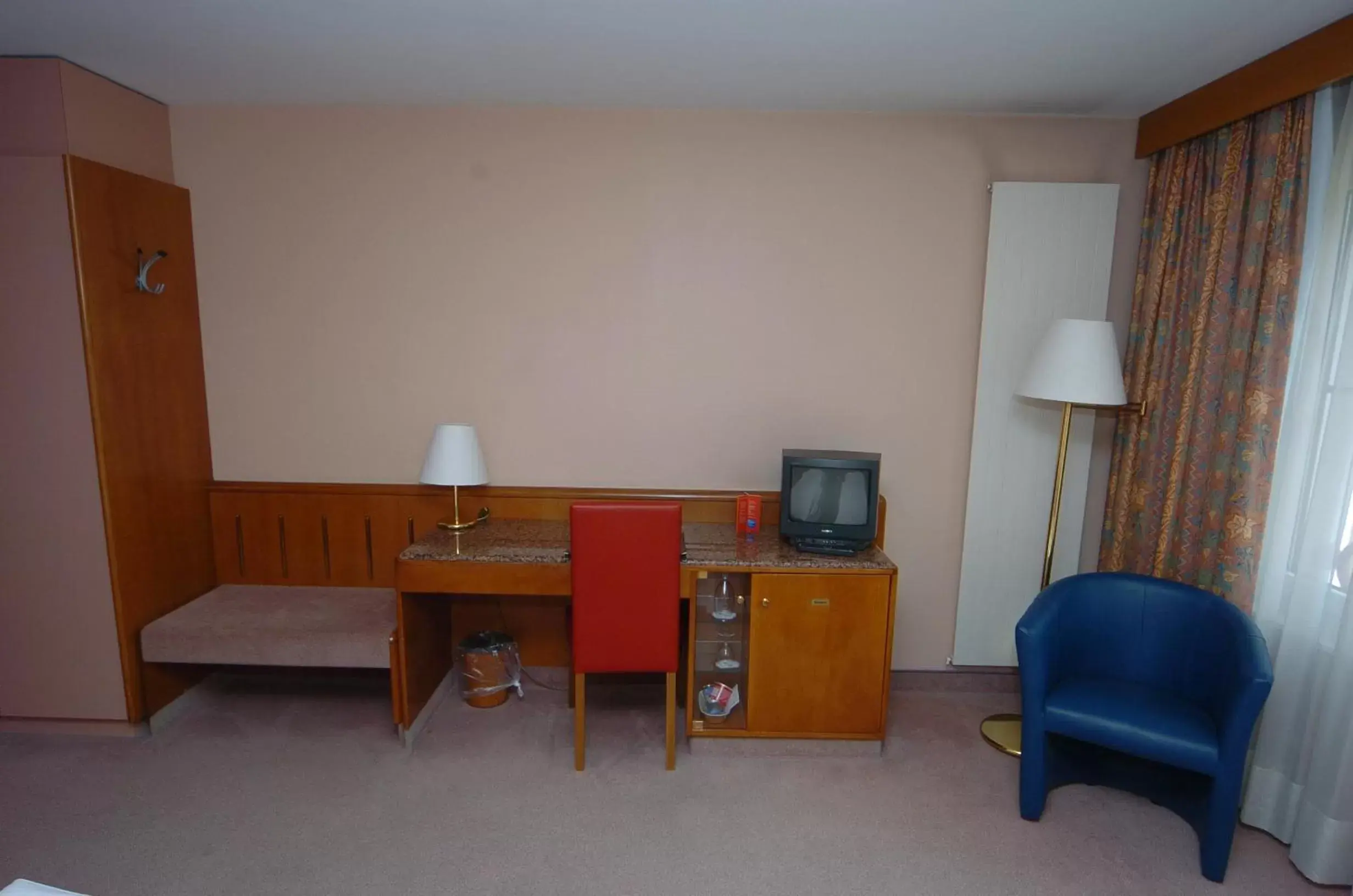 Photo of the whole room, Seating Area in Hotel Le Cedre