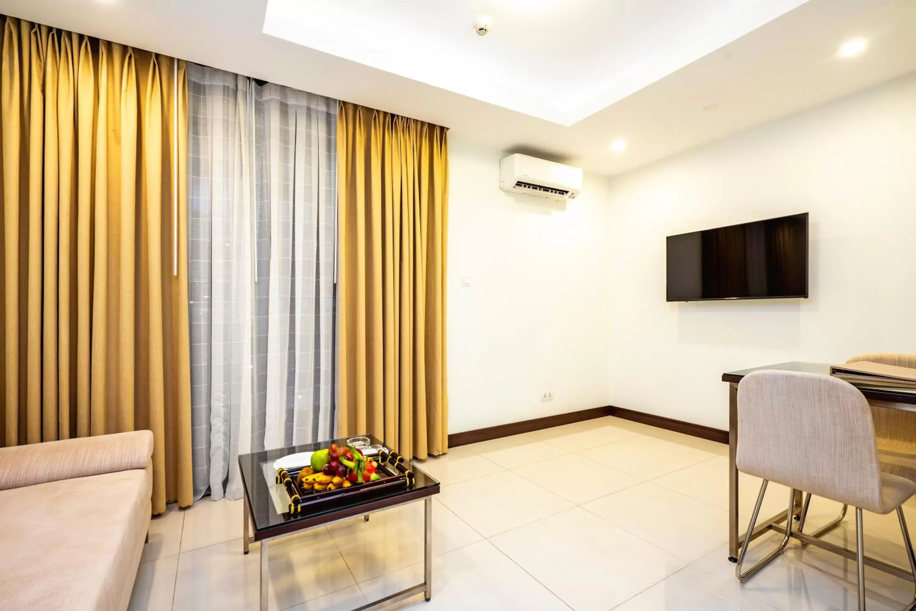 TV and multimedia, TV/Entertainment Center in Becamex Hotel New City