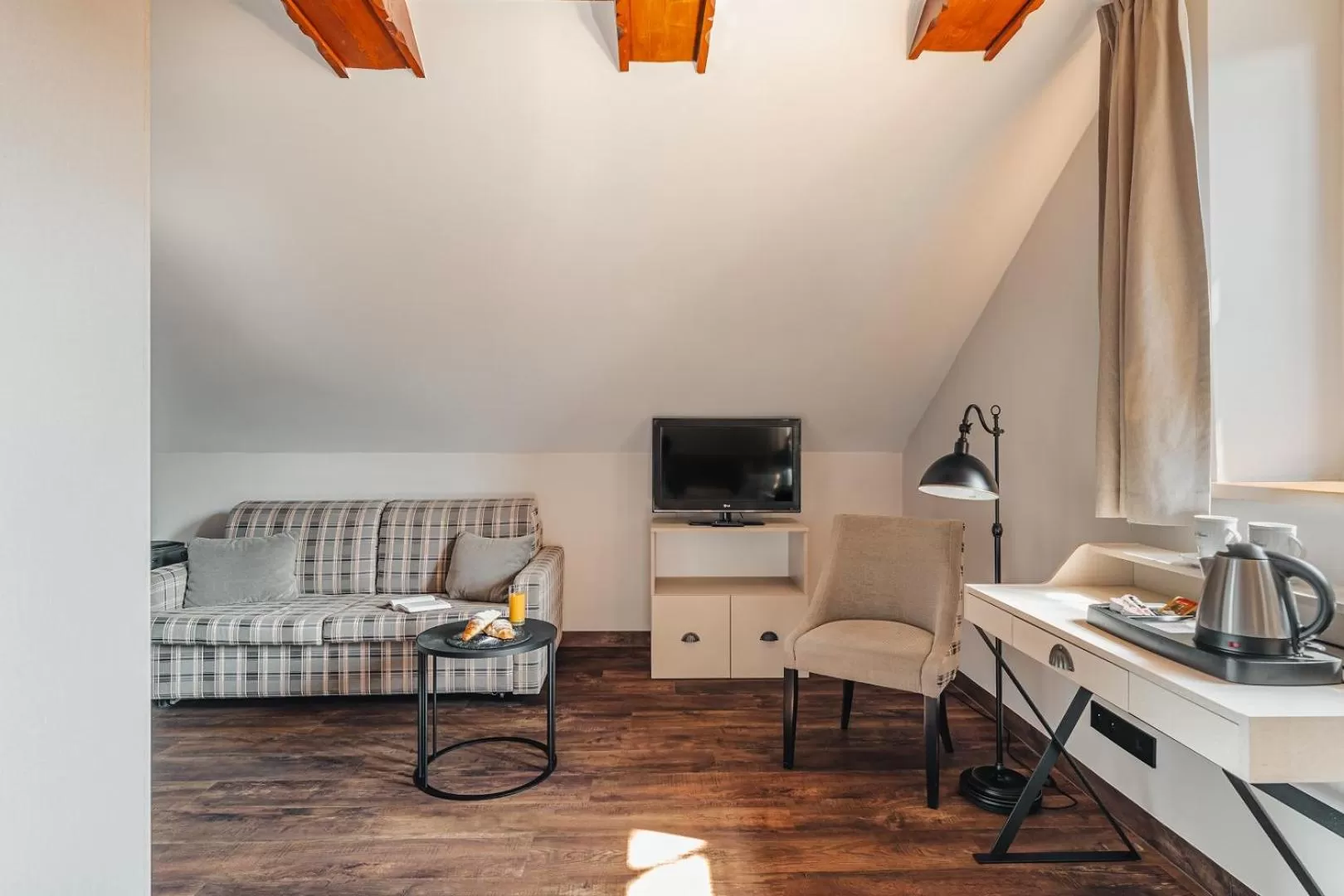 Seating area in Hotel Batory