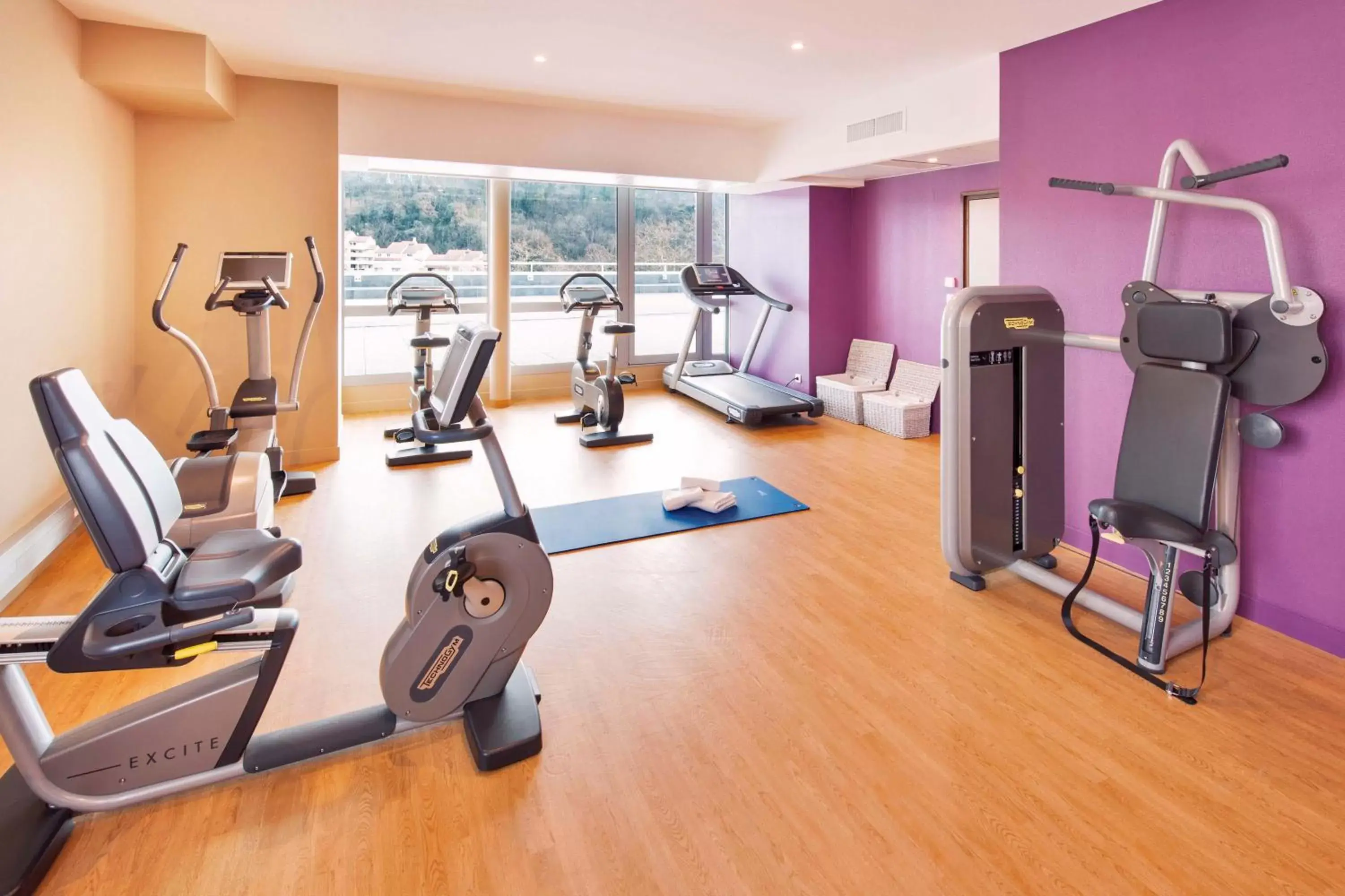 Fitness centre/facilities in Spark by Hilton Lyon Ouest Fitness centre/facilities in Spark by Hilton Lyon Ouest