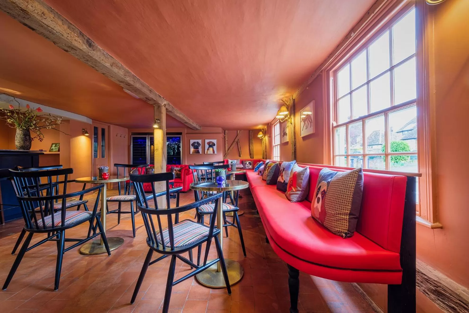 Restaurant/places to eat in The Carpenters Arms