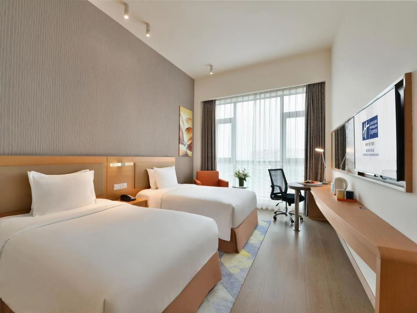 Bedroom, Bed in Holiday Inn Express Chengdu Huanhuaxi by IHG-Near Jinsha Site Musem,Near Wuhou Temple Museum,Welcome drinks,Free gym,Free self-service laundry