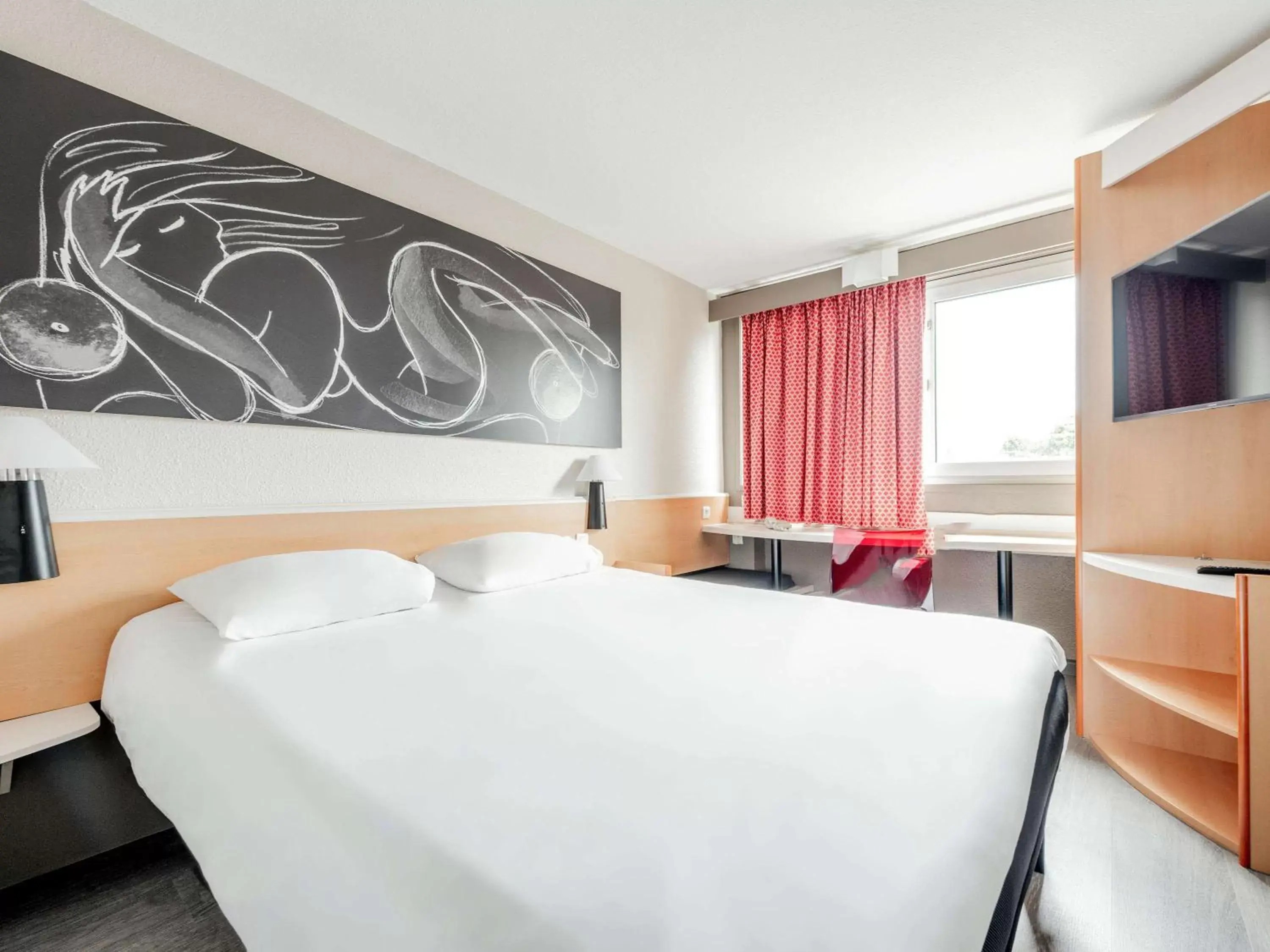 Property building, Bed in ibis Lille Roubaix Centre Grand-Place