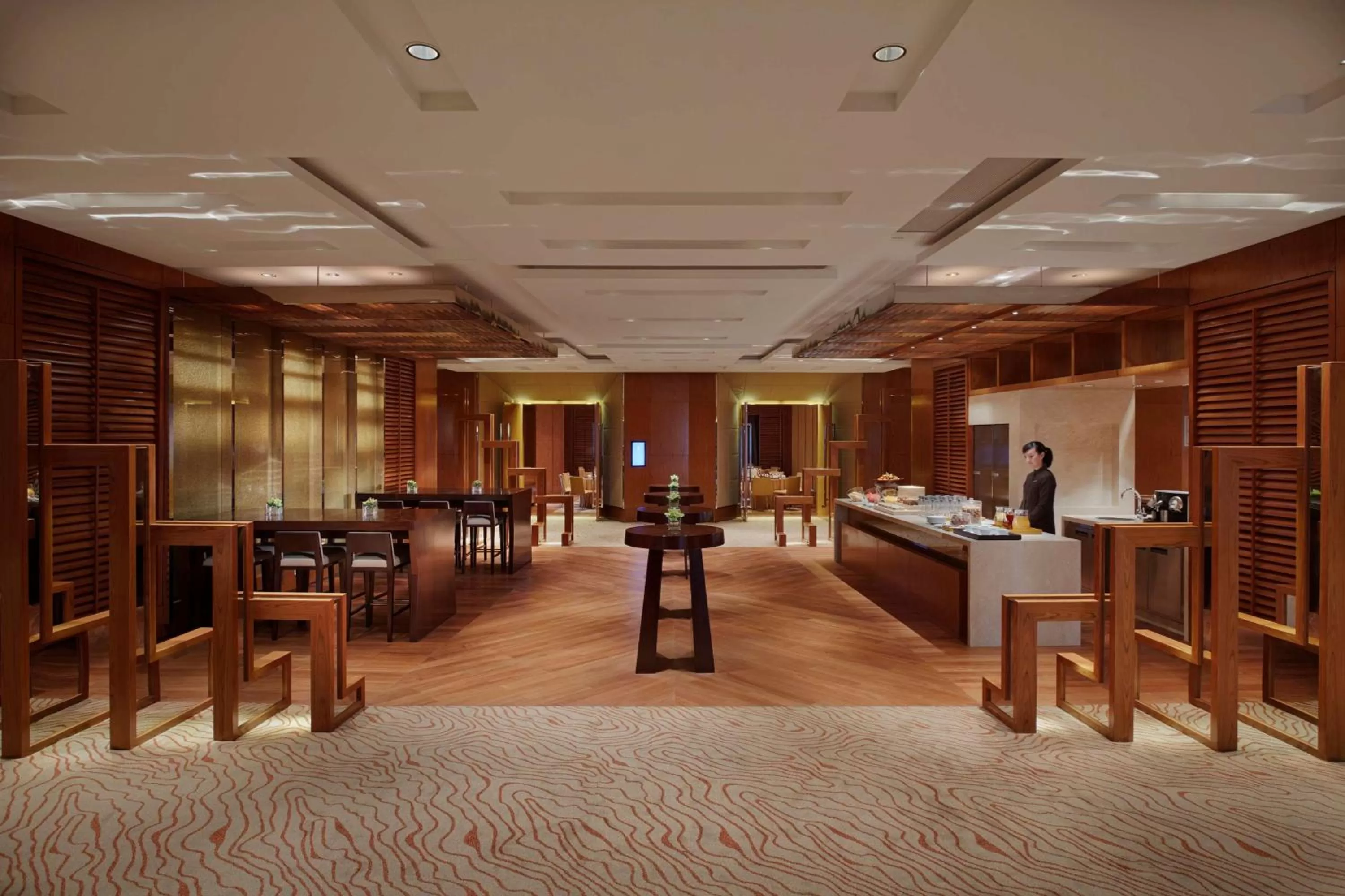 Restaurant/places to eat in Hyatt Regency Qingdao - Stone old beach - Exhibition Center